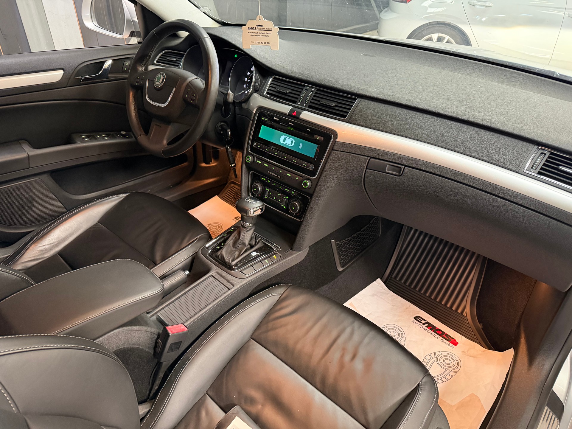 SKODA Superb 3.6 FSI Elegance 4x4 DSG-image-8