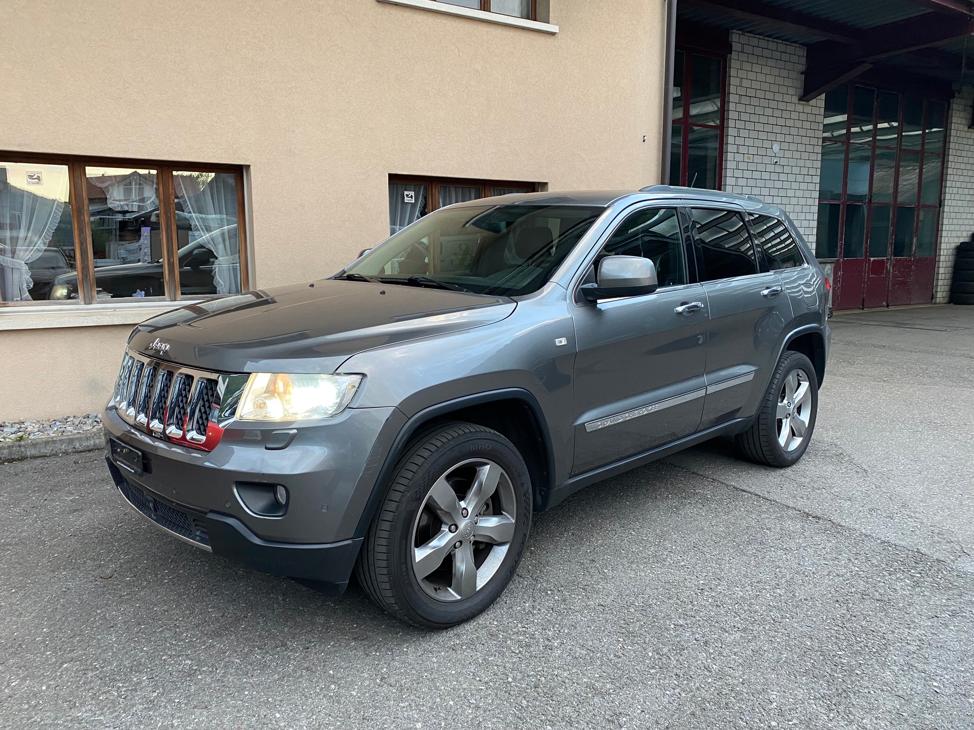 JEEP Grand Cherokee 3.0 CRD Limited Automatic-image-7