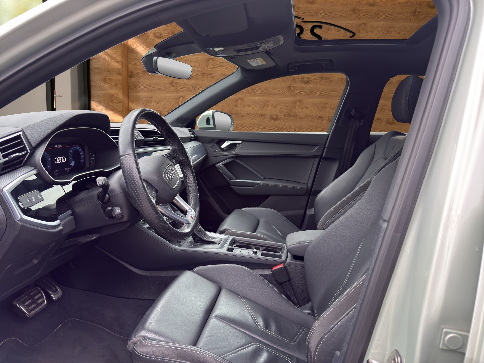 AUDI Q3 Sportback 40 TDI S line Attraction quattro S-tronic-image-8