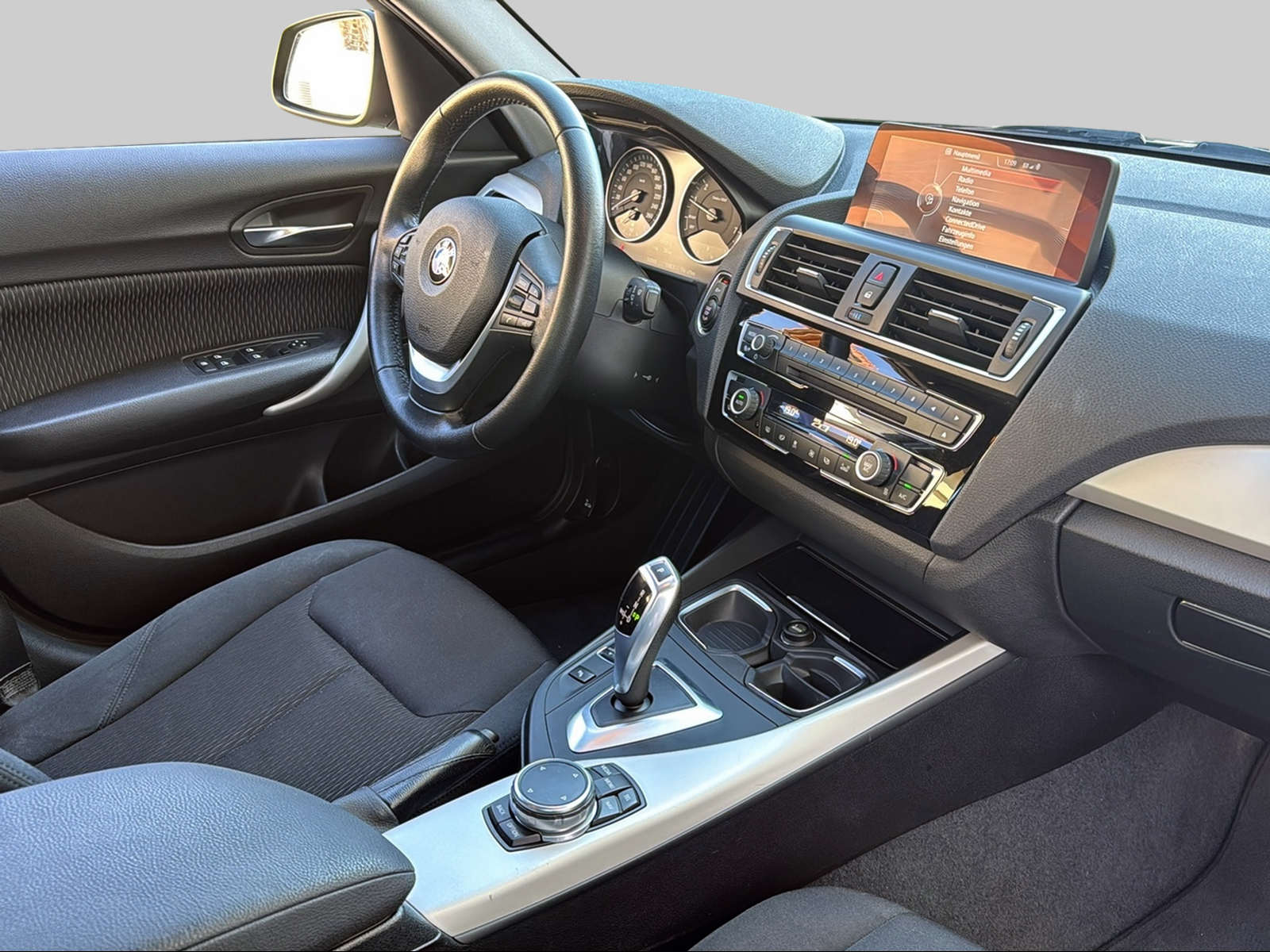 BMW 118i Steptronic-image-11