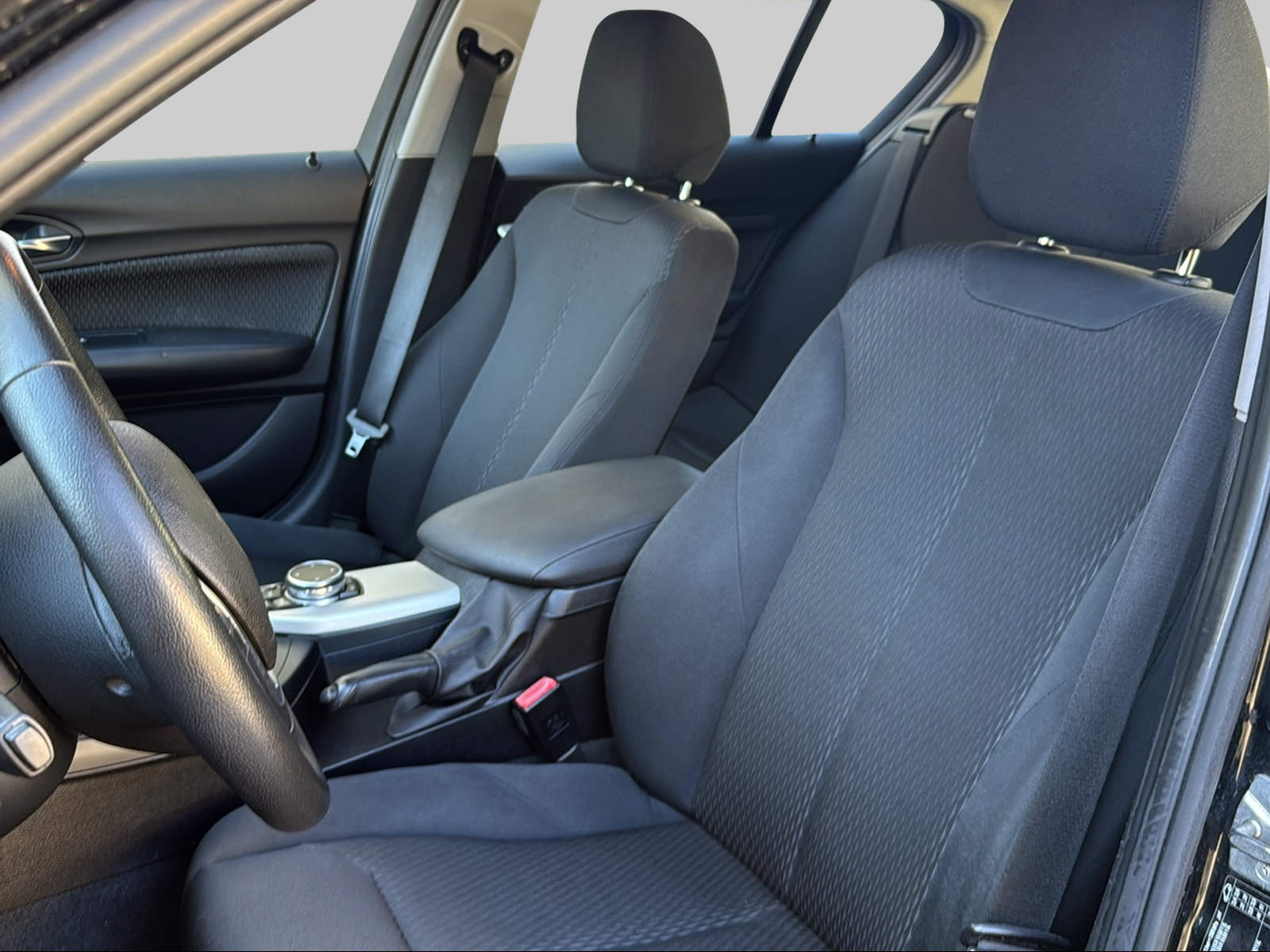 BMW 118i Steptronic-image-5
