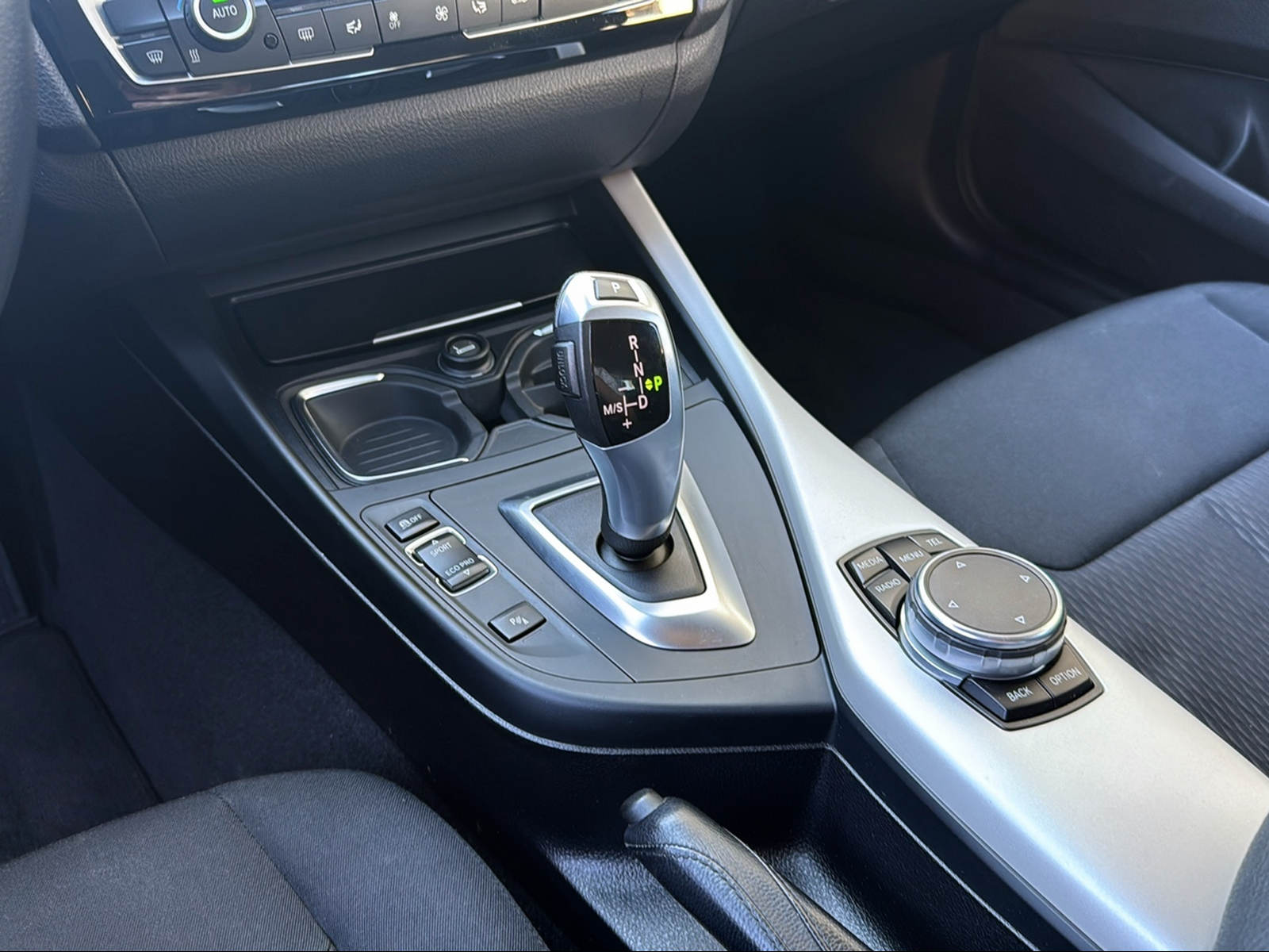 BMW 118i Steptronic-image-10