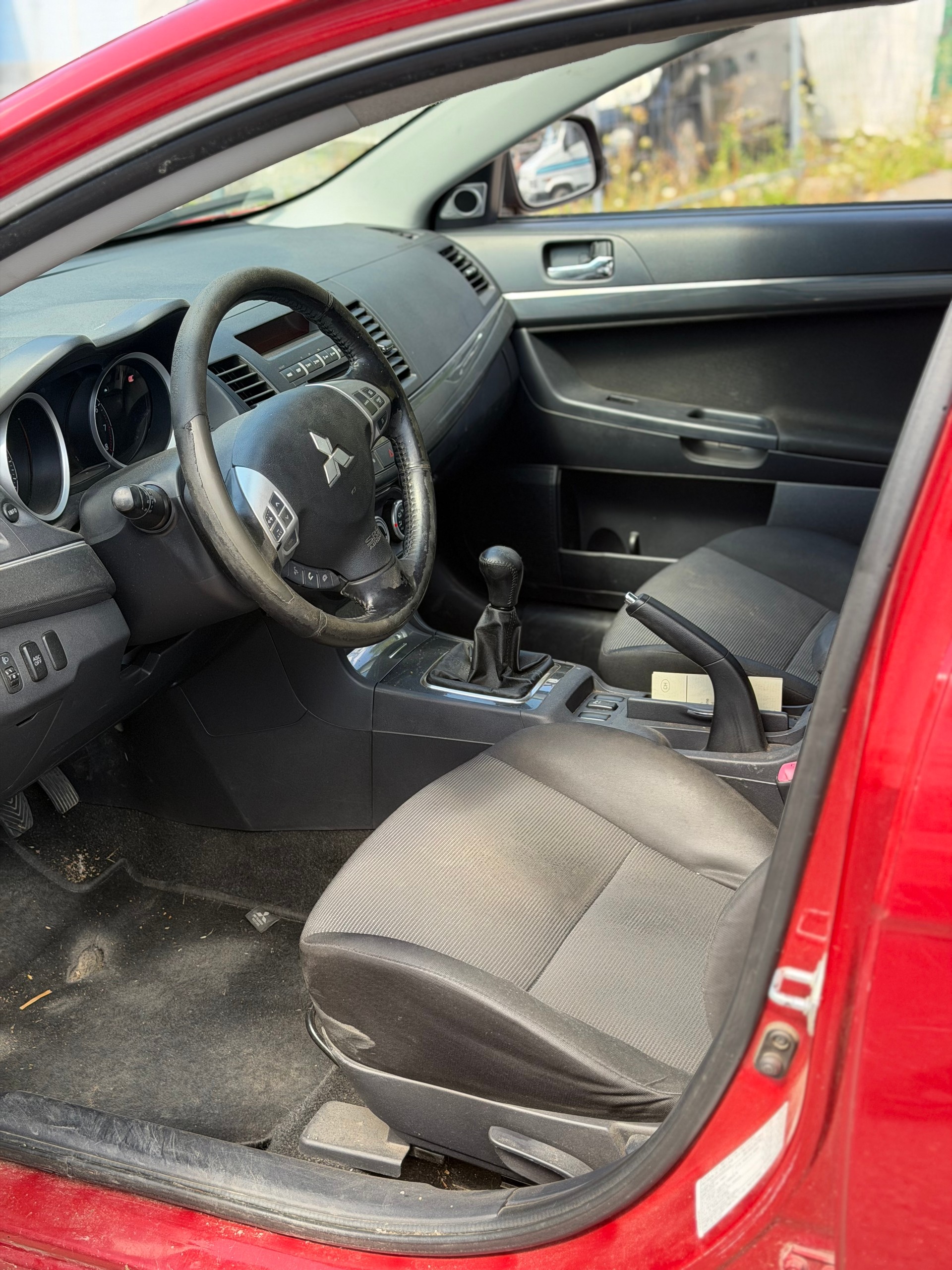 MITSUBISHI Lancer Sportback 1.8 Inform-image-9