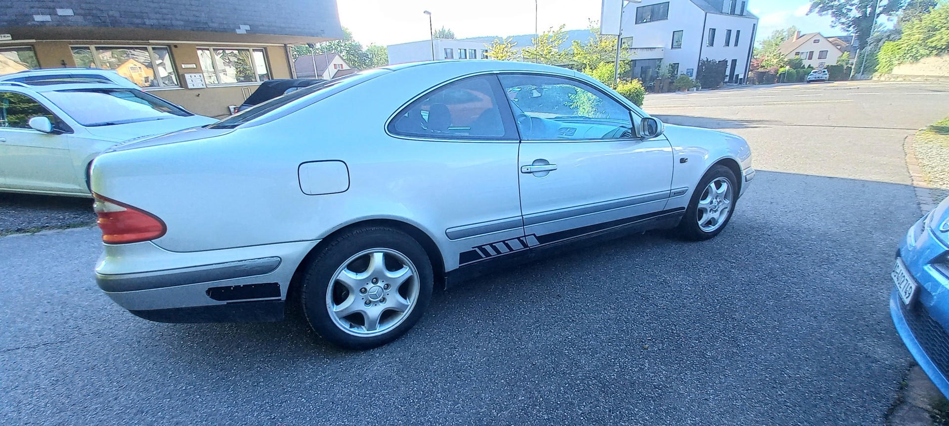 MERCEDES-BENZ CLK 320 Elégance Automatic-image-3
