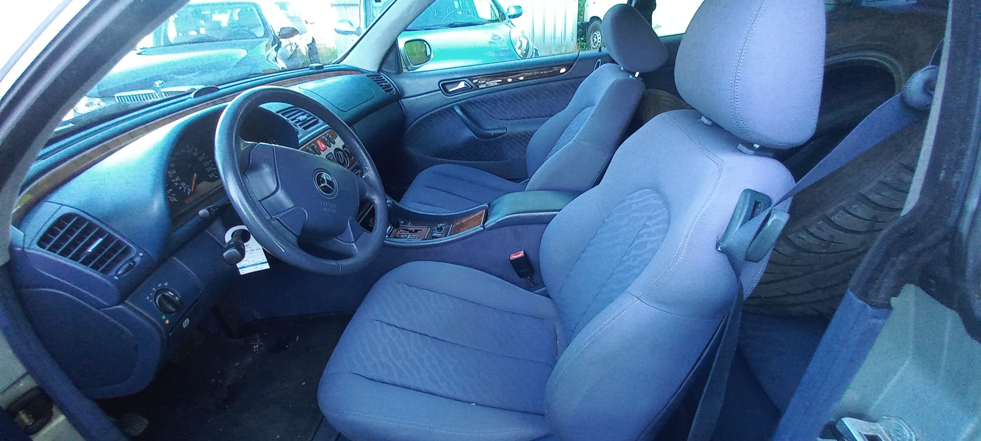 MERCEDES-BENZ CLK 320 Elégance Automatic-image-10
