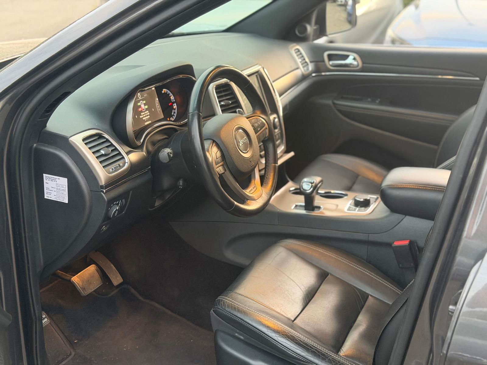 JEEP Grand Cherokee 3.0 CRD Limited Automatic-image-8