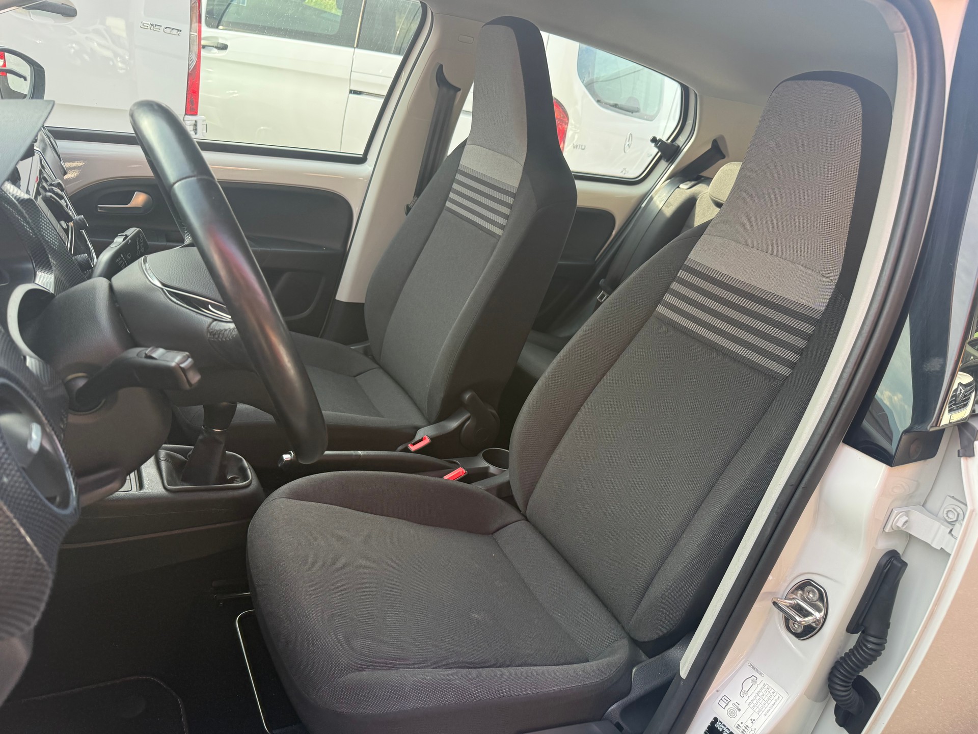VW Up 1.0 MPI move up-image-5