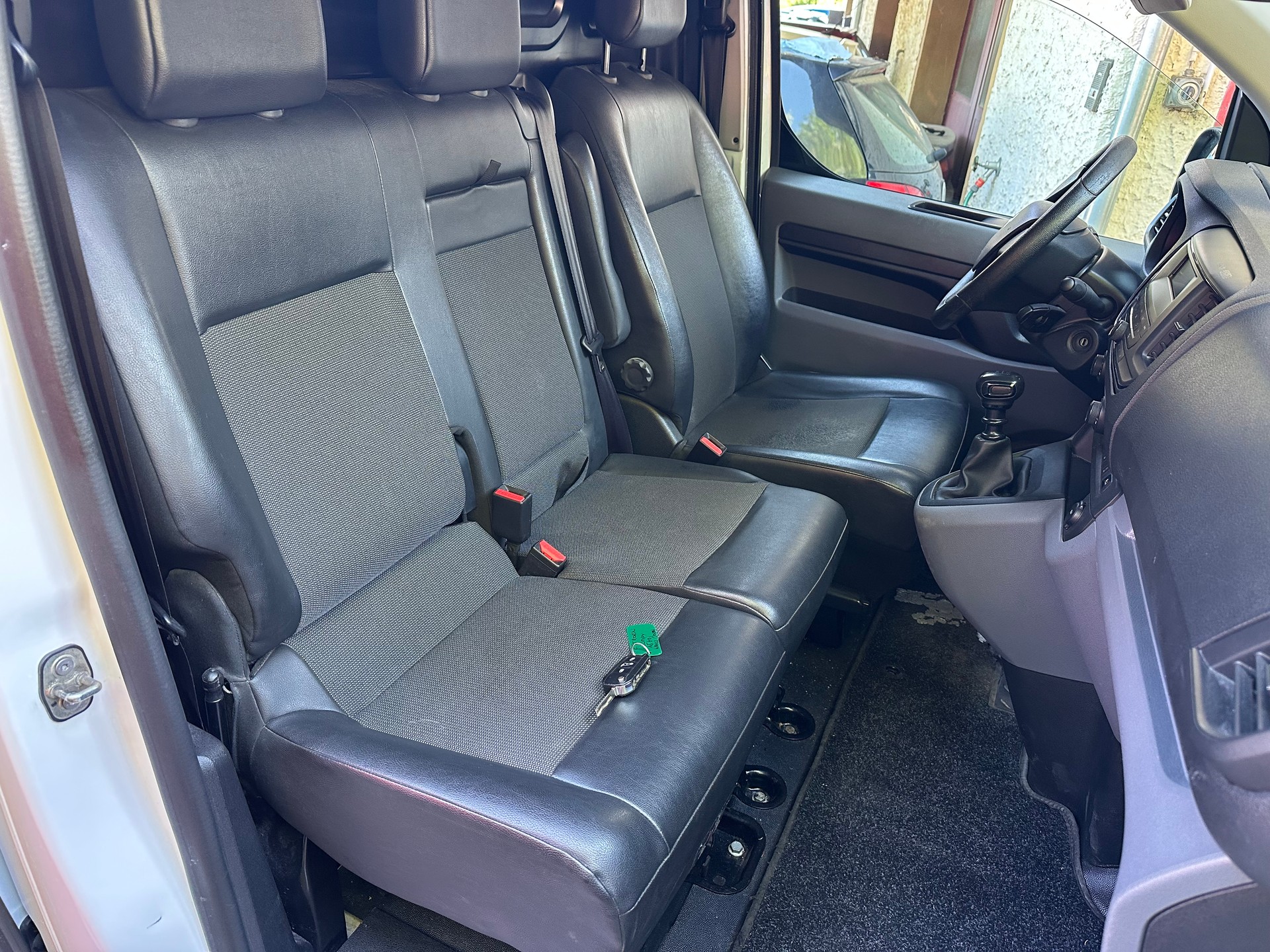 CITROEN Jumpy 1.5 BlueHDi 100 M Komfort FIXPREIS-image-17