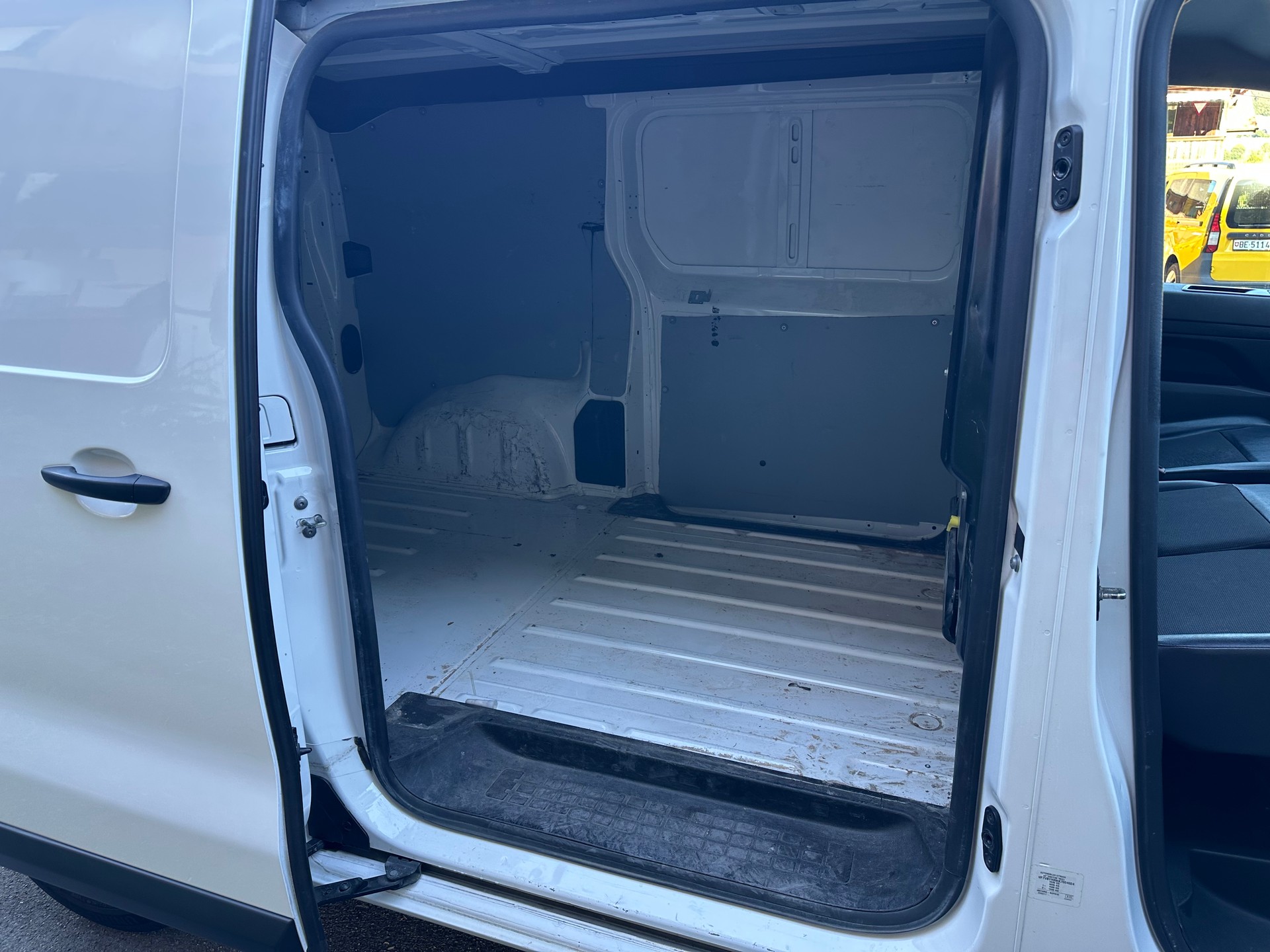 CITROEN Jumpy 1.5 BlueHDi 100 M Komfort FIXPREIS-image-22