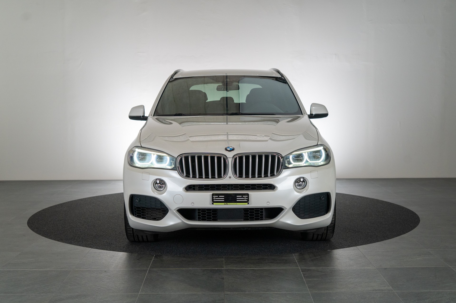 BMW X5 50i xDrive SAG / 360°Kamera / el.Heckklappe / Tempomat-image-1