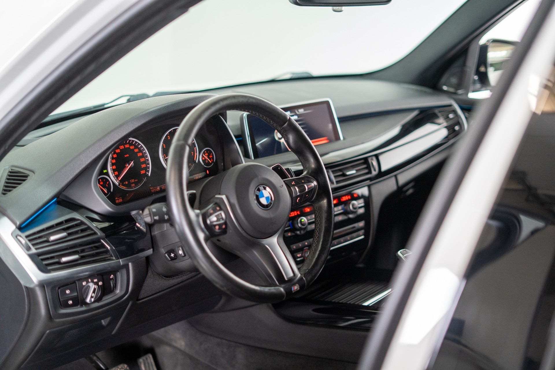 BMW X5 50i xDrive SAG / 360°Kamera / el.Heckklappe / Tempomat-image-10