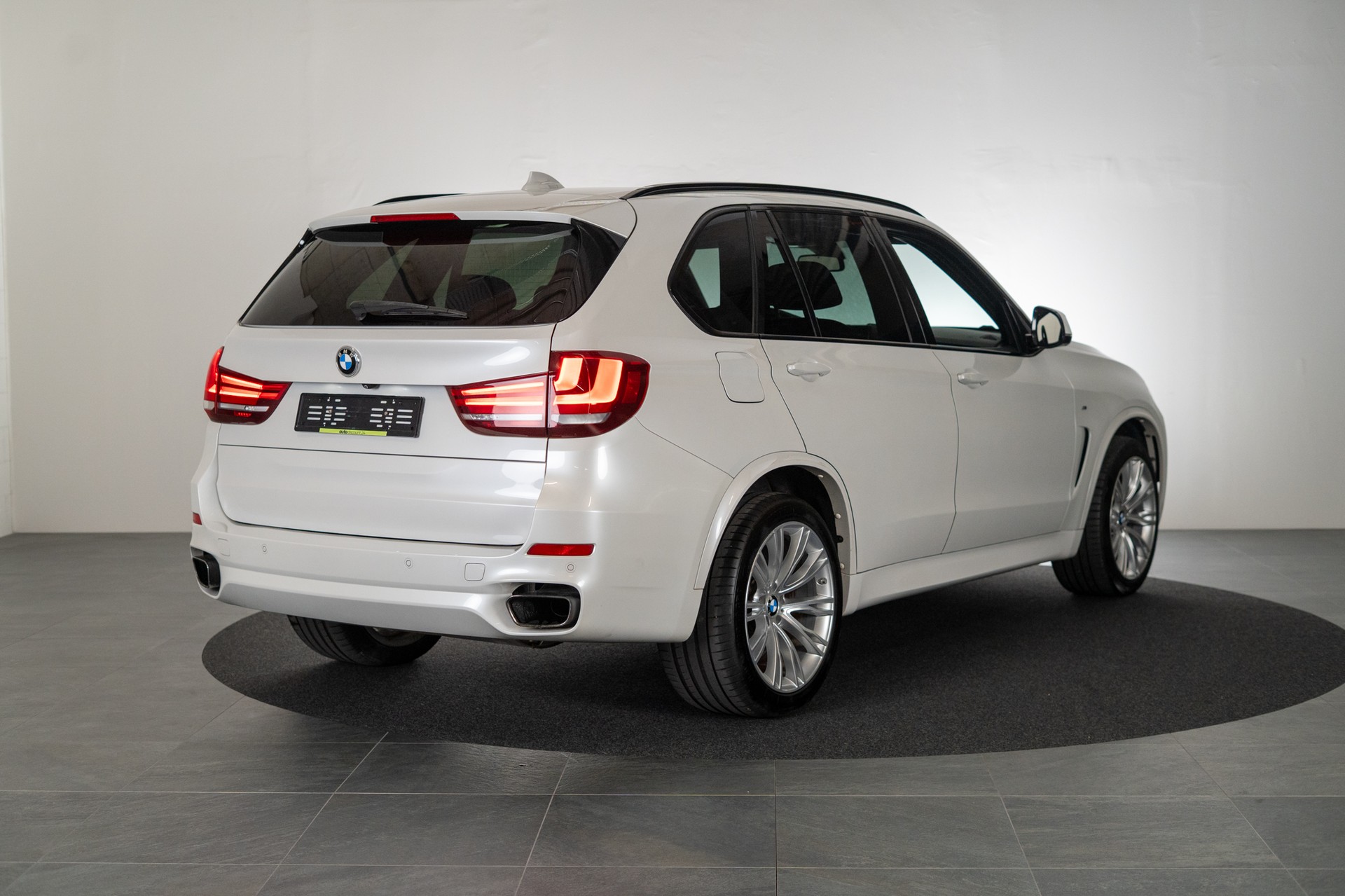 BMW X5 50i xDrive SAG / 360°Kamera / el.Heckklappe / Tempomat-image-3