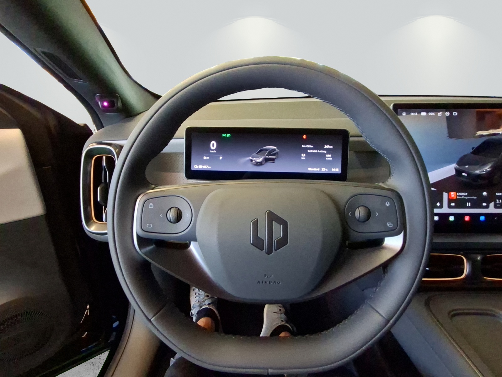 LEAPMOTOR B05 EV 67.1kWh-image-9