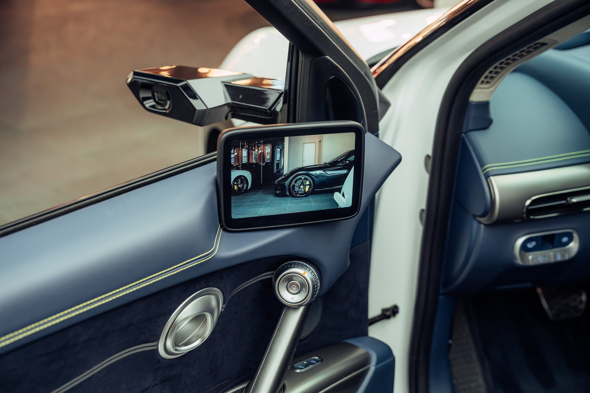 GENESIS GV60 77.4 kWh Sport Plus AWD-image-11