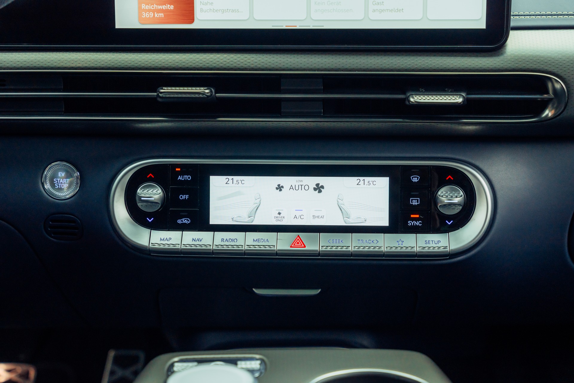 GENESIS GV60 77.4 kWh Sport Plus AWD-image-13