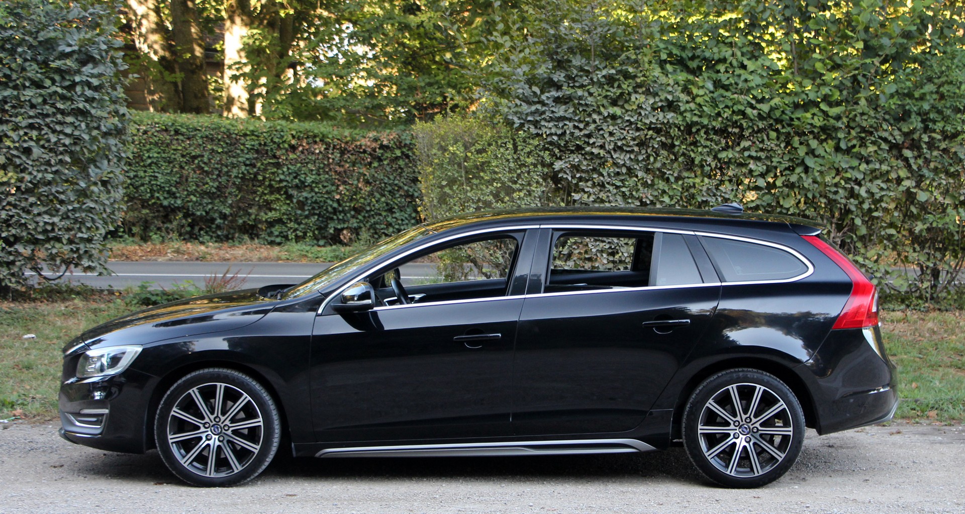 VOLVO V60 D4 AWD Husky Edition Geartronic-image-22