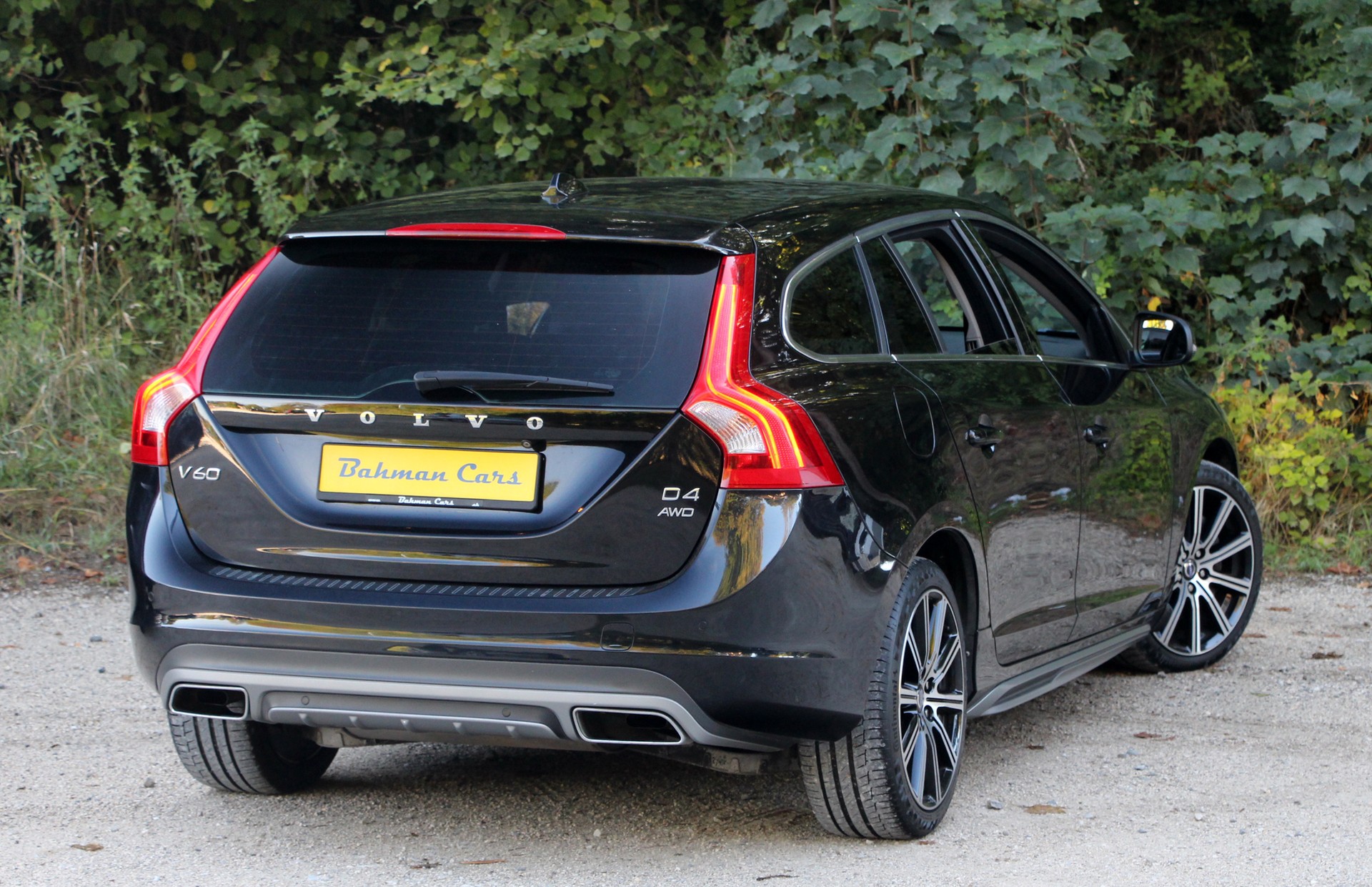 VOLVO V60 D4 AWD Husky Edition Geartronic-image-30