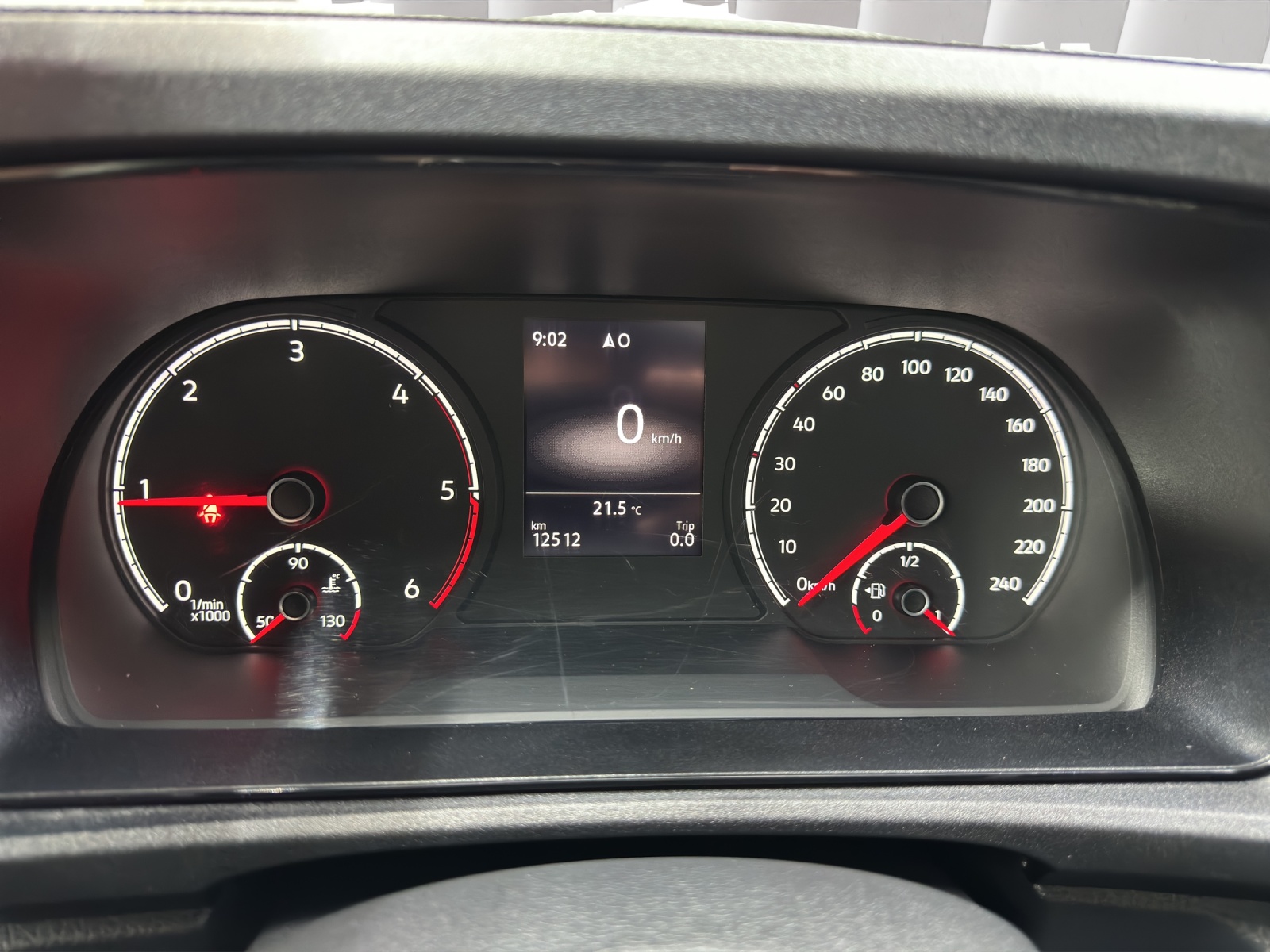 VW Caddy 2.0 TDI Cargo 4Motion-image-6