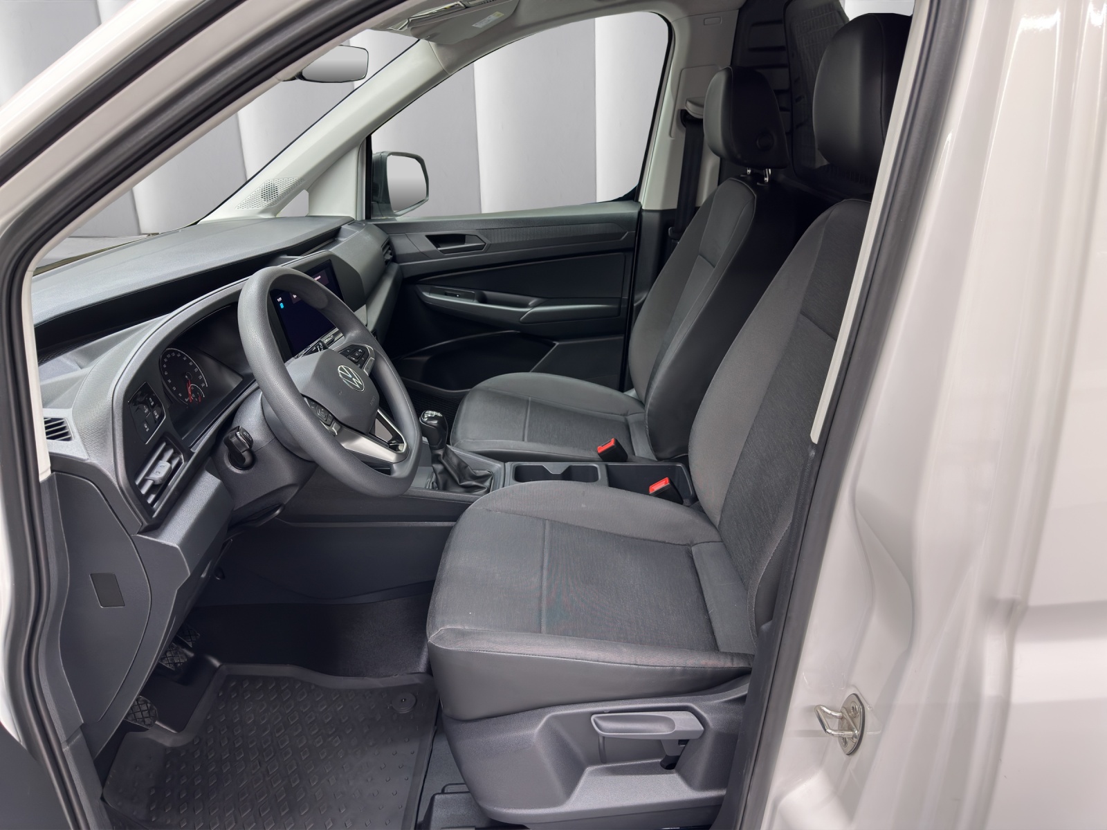 VW Caddy 2.0 TDI Cargo 4Motion-image-10