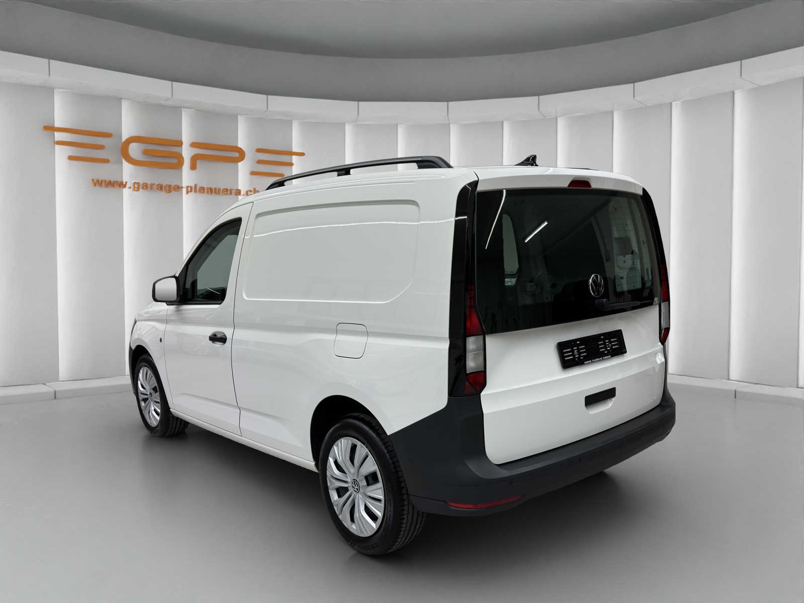VW Caddy 2.0 TDI Cargo 4Motion-image-4