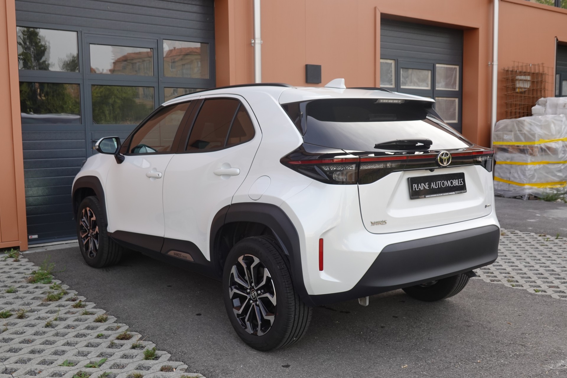 TOYOTA Yaris Cross 1.5 Trend e-CVT "* Garantie 10ans/185'000Kms * Sièges chauffants * Caméra de recul * Tempomat Adaptatif *"-image-9
