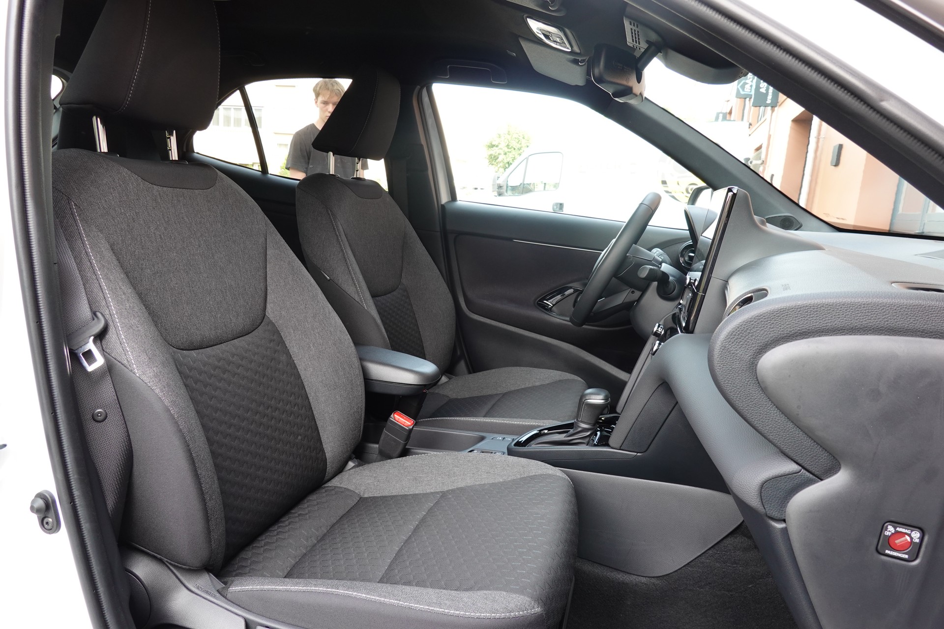 TOYOTA Yaris Cross 1.5 Trend e-CVT "* Garantie 10ans/185'000Kms * Sièges chauffants * Caméra de recul * Tempomat Adaptatif *"-image-23