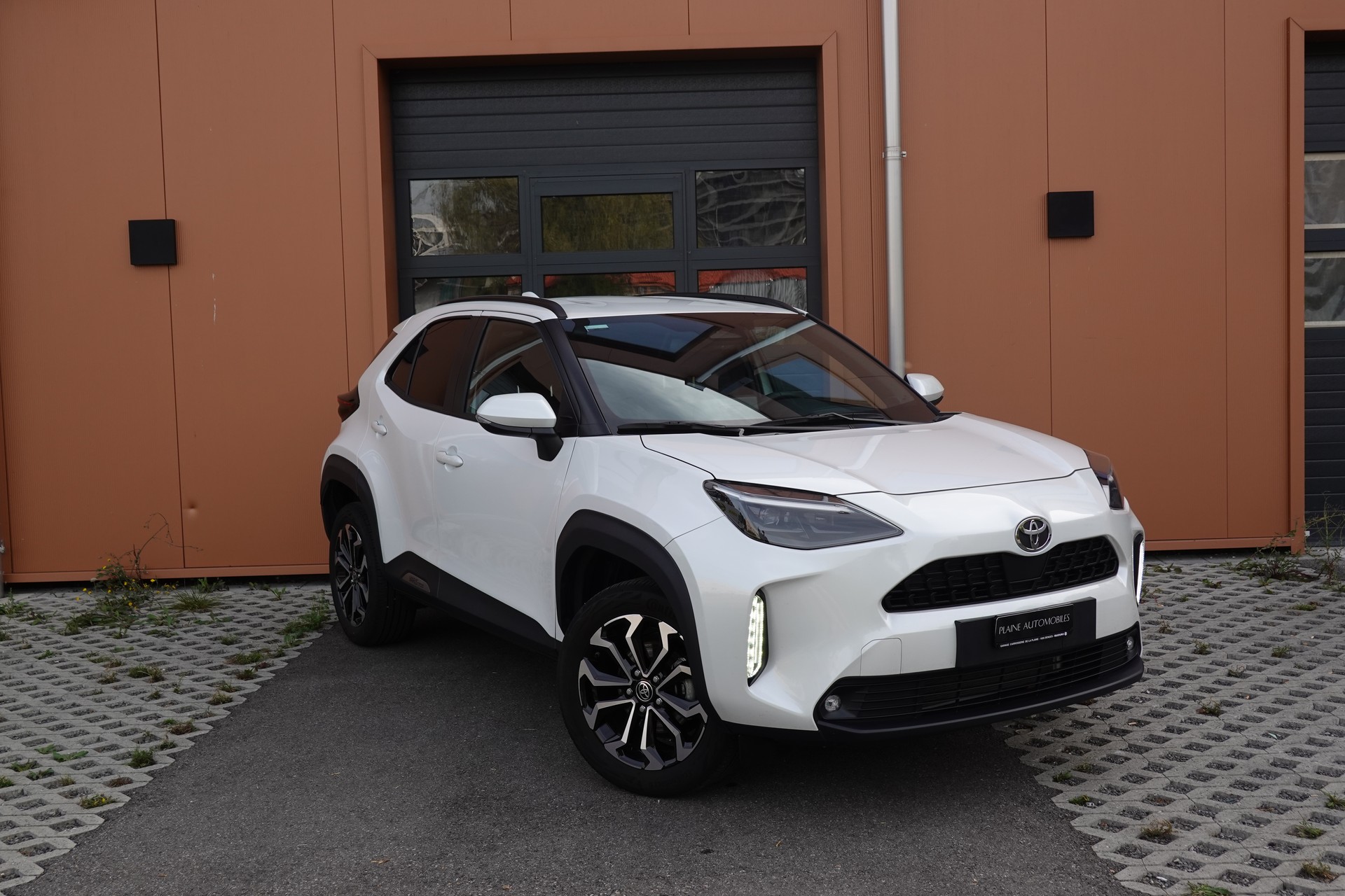 TOYOTA Yaris Cross 1.5 Trend e-CVT "* Garantie 10ans/185'000Kms * Sièges chauffants * Caméra de recul * Tempomat Adaptatif *"-image-0