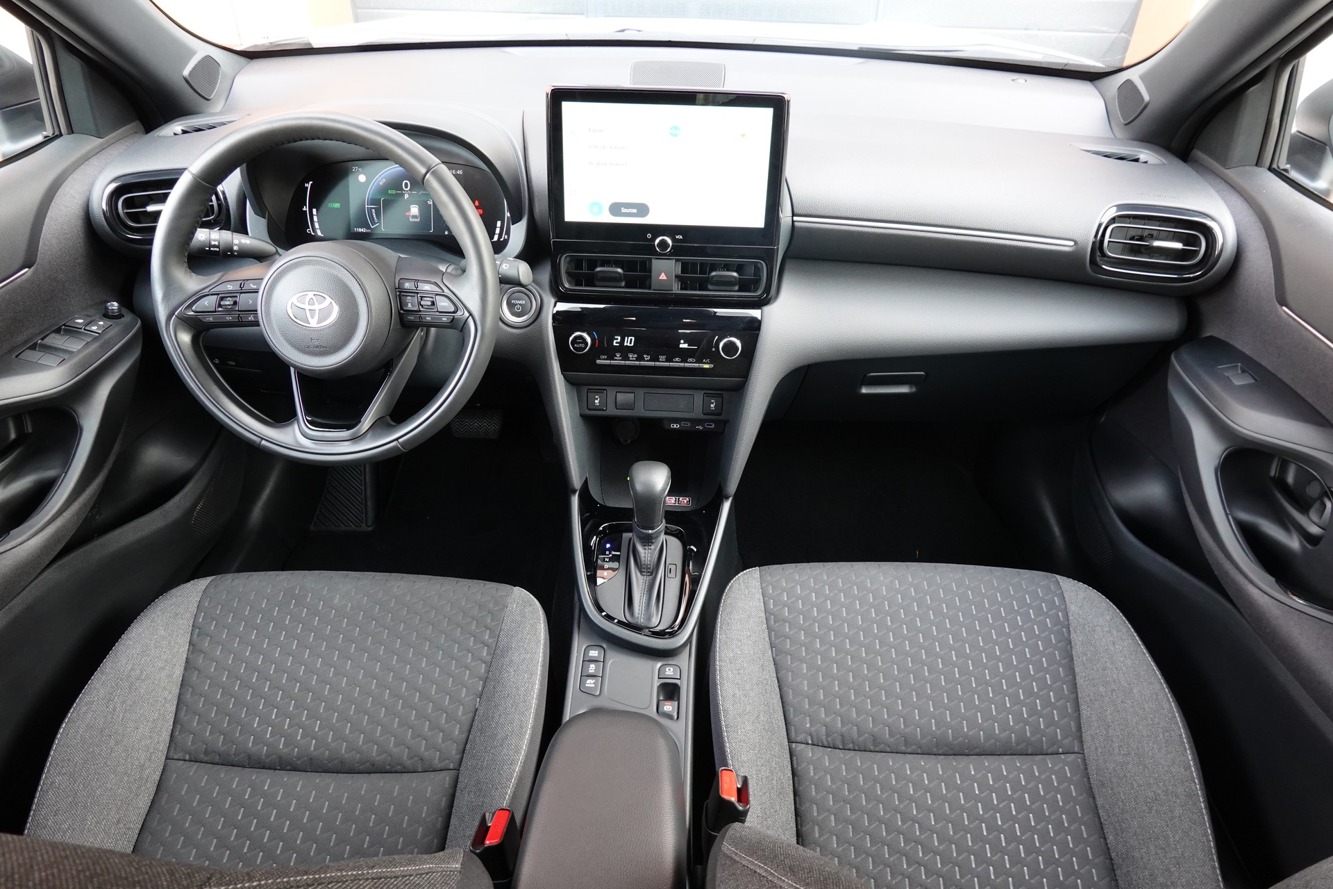 TOYOTA Yaris Cross 1.5 Trend e-CVT "* Garantie 10ans/185'000Kms * Sièges chauffants * Caméra de recul * Tempomat Adaptatif *"-image-10