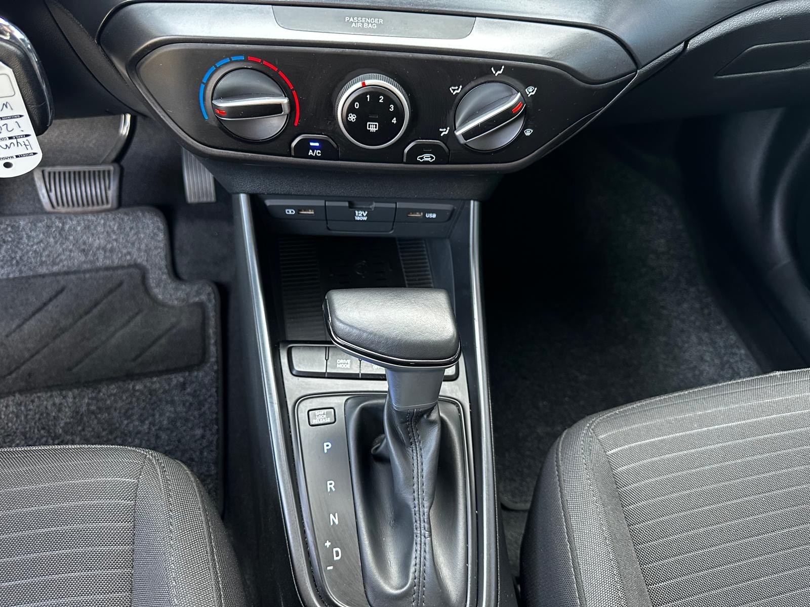 HYUNDAI i20 1.0 T-GDi Amplia DCT-image-10