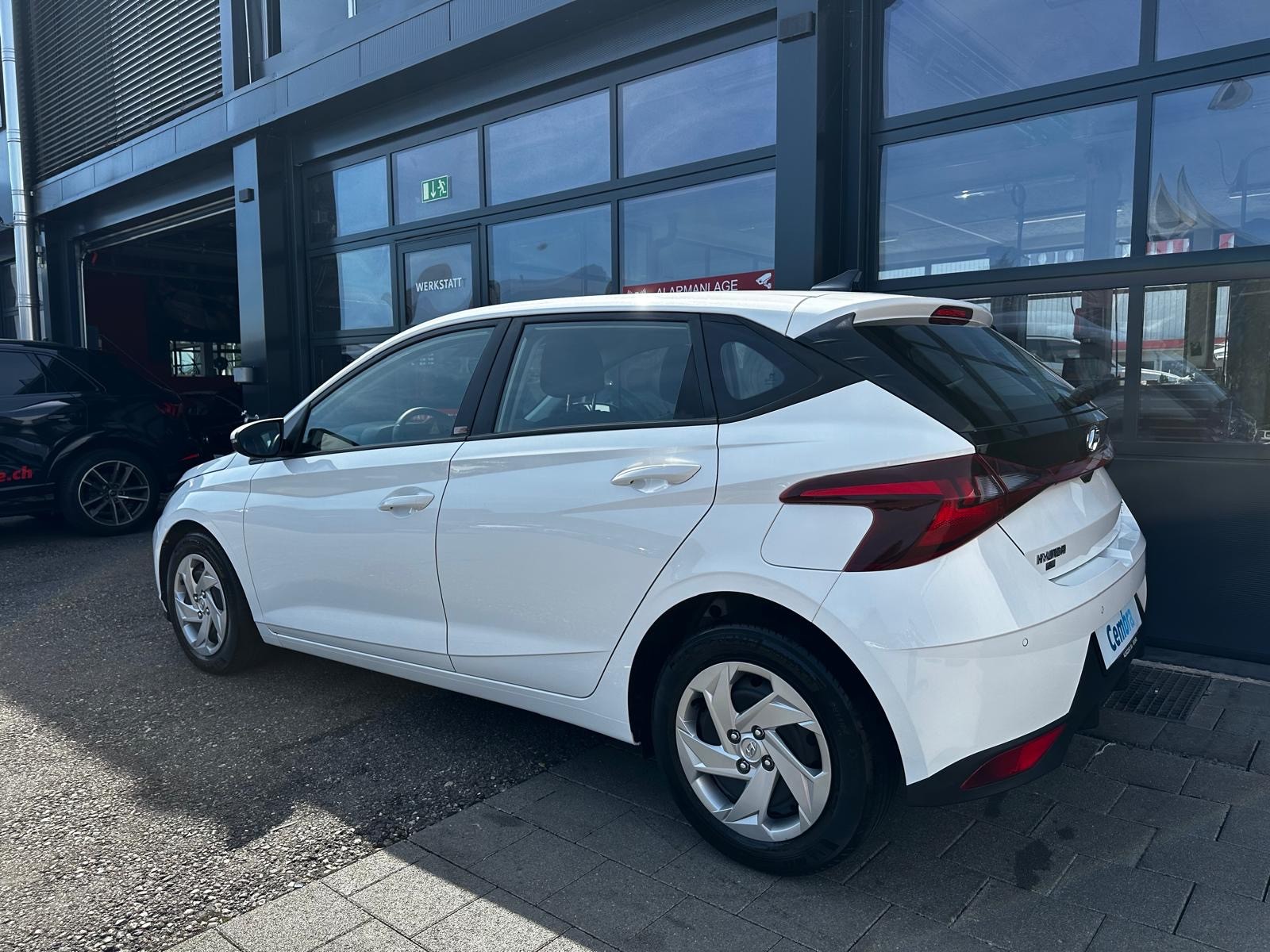 HYUNDAI i20 1.0 T-GDi Amplia DCT-image-4