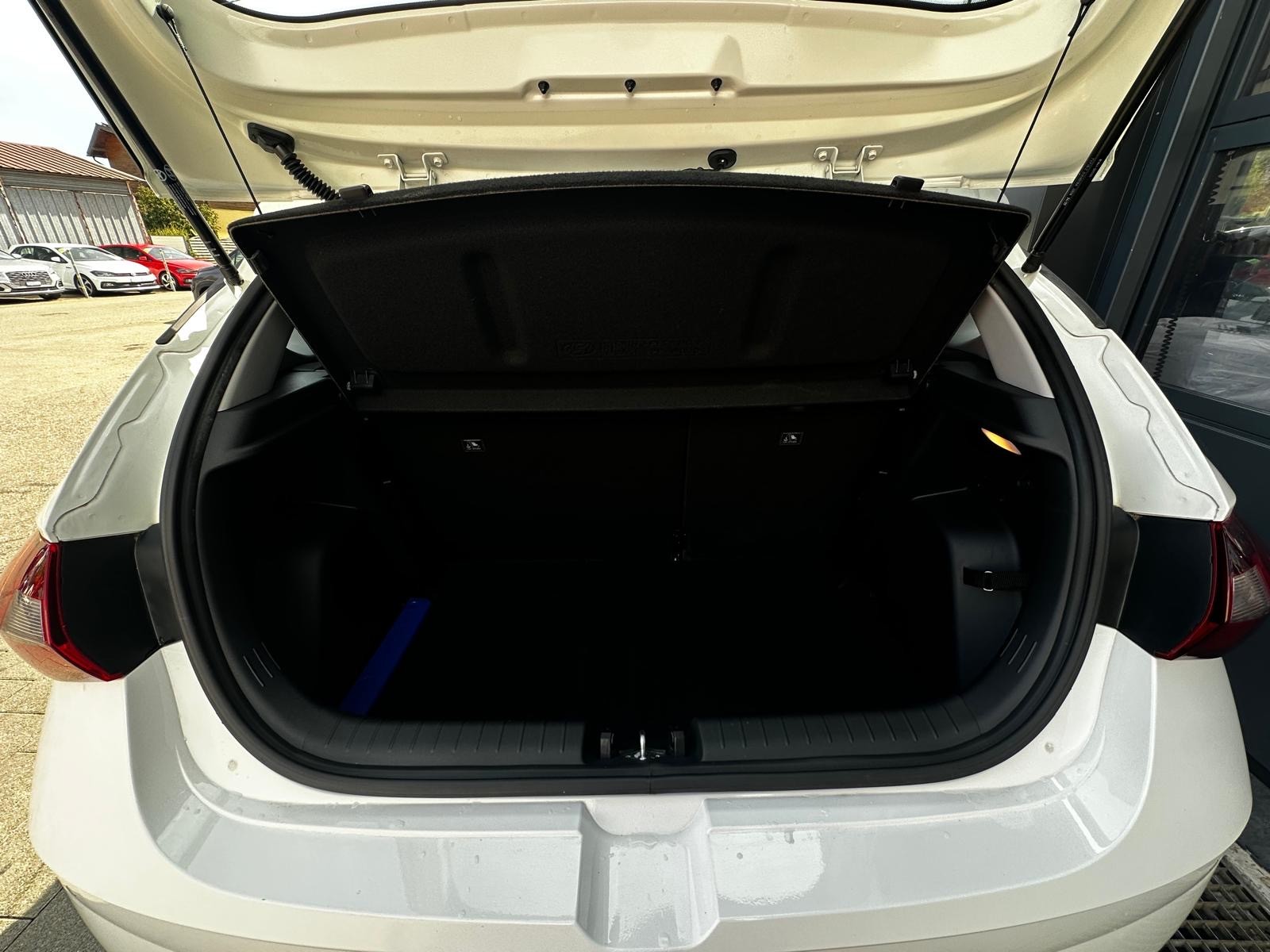 HYUNDAI i20 1.0 T-GDi Amplia DCT-image-6