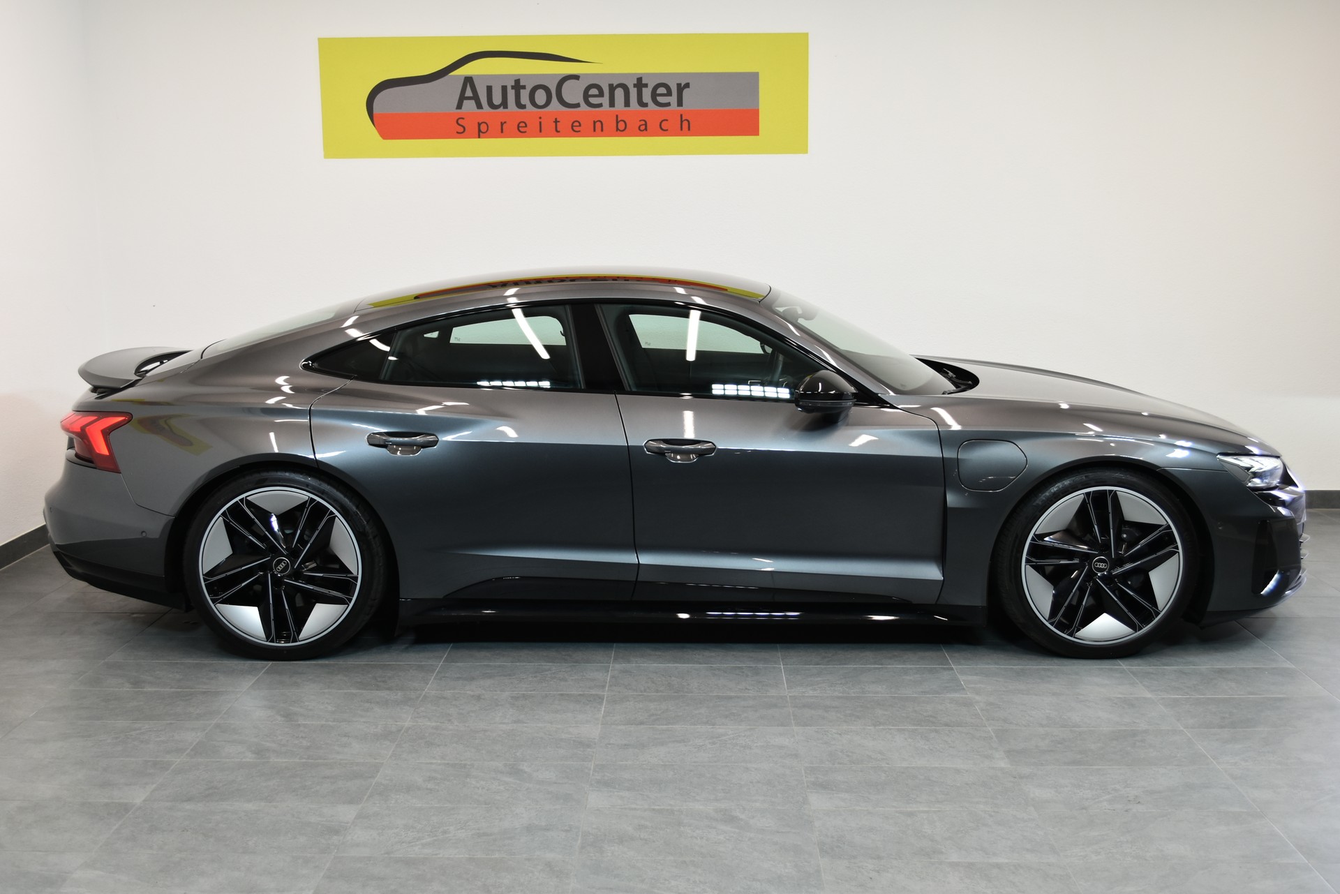 AUDI e-tron GT quattro-image-13