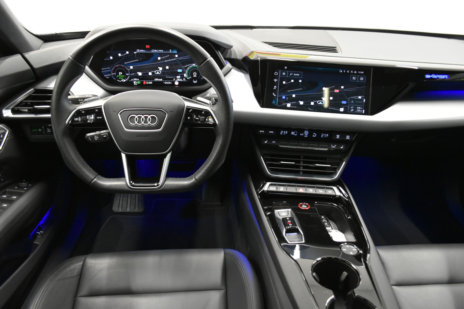 AUDI e-tron GT quattro-image-5