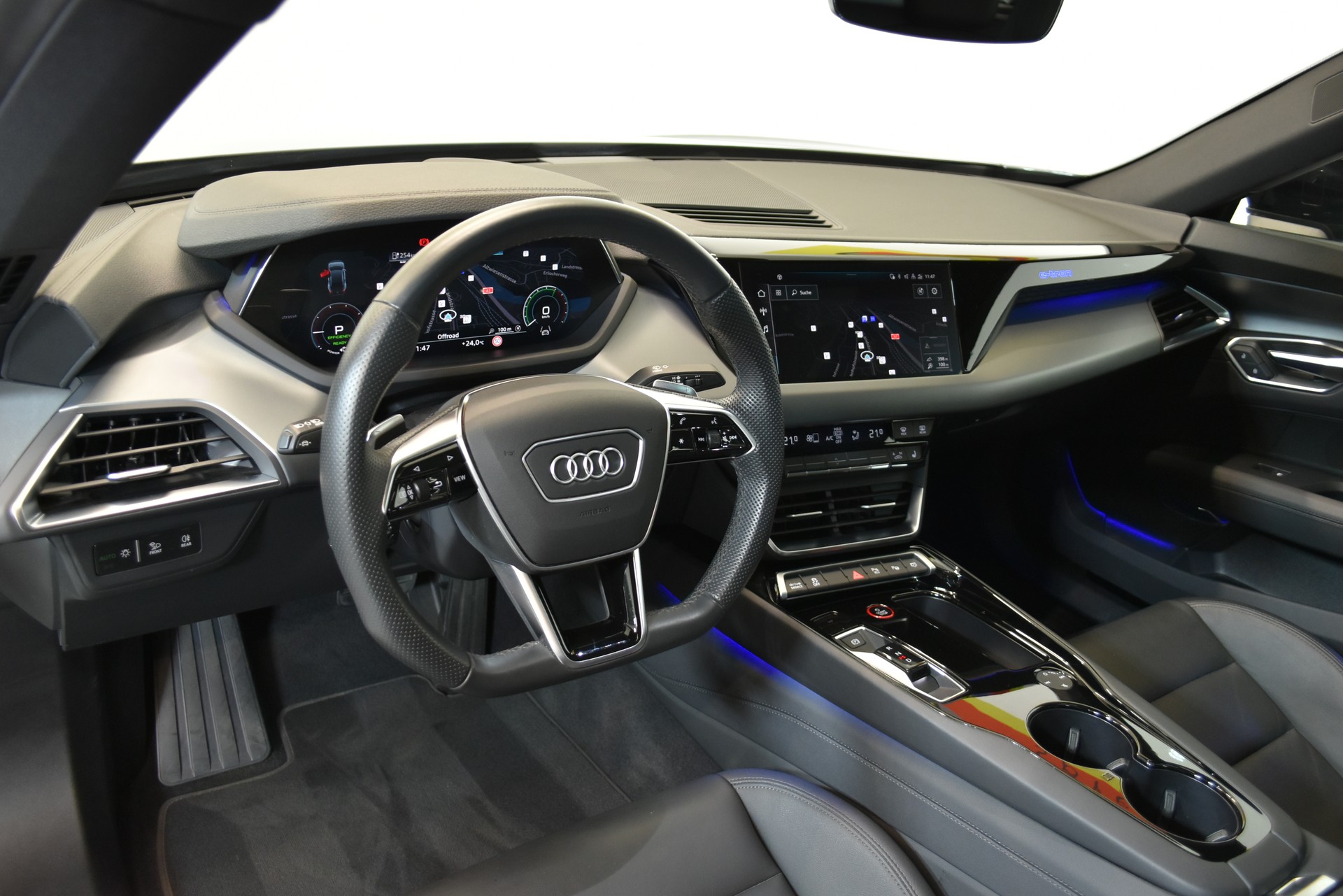 AUDI e-tron GT quattro-image-6