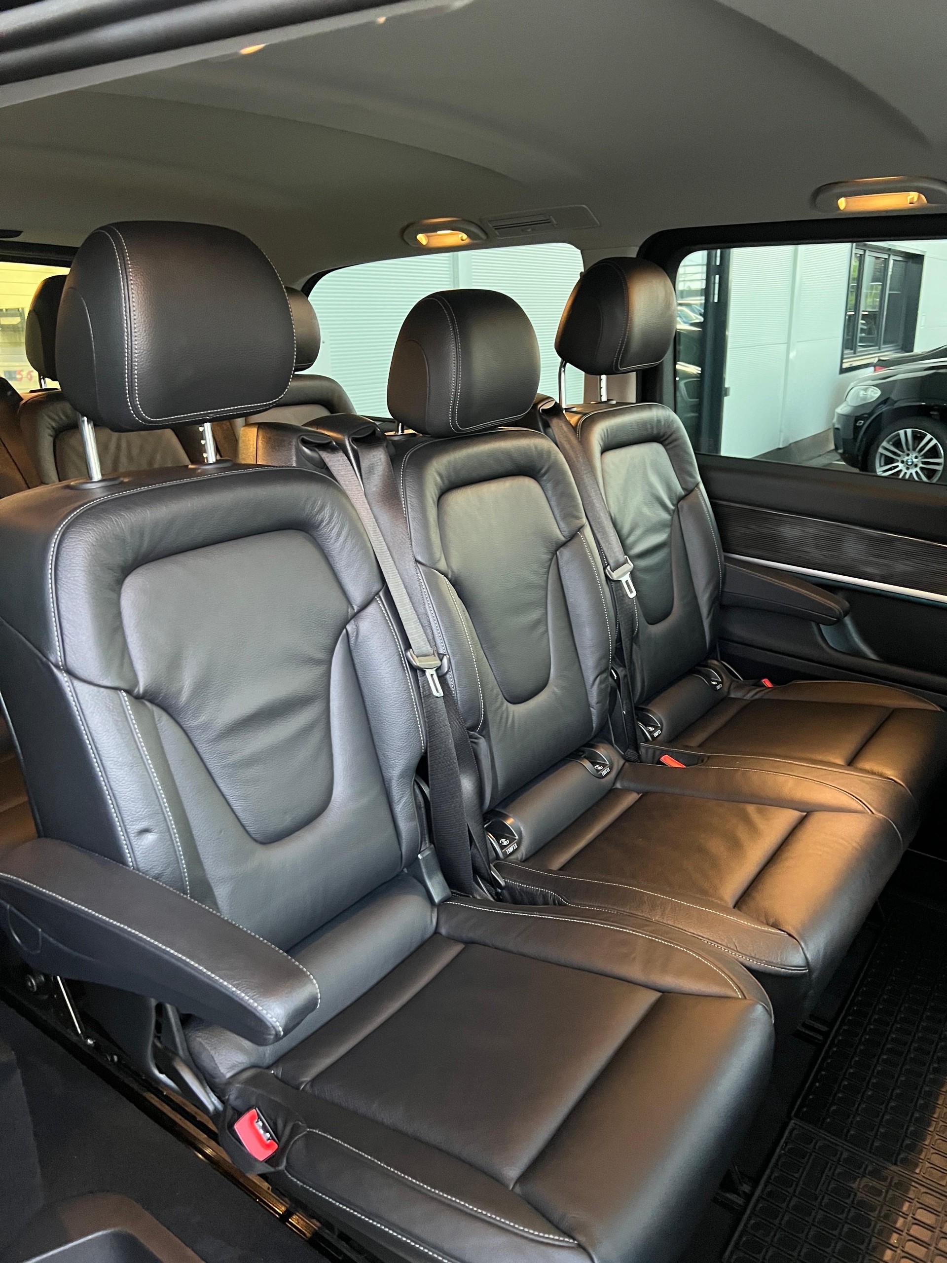 MERCEDES-BENZ V 250 d lang 4Matic 9G-Tronic-image-6