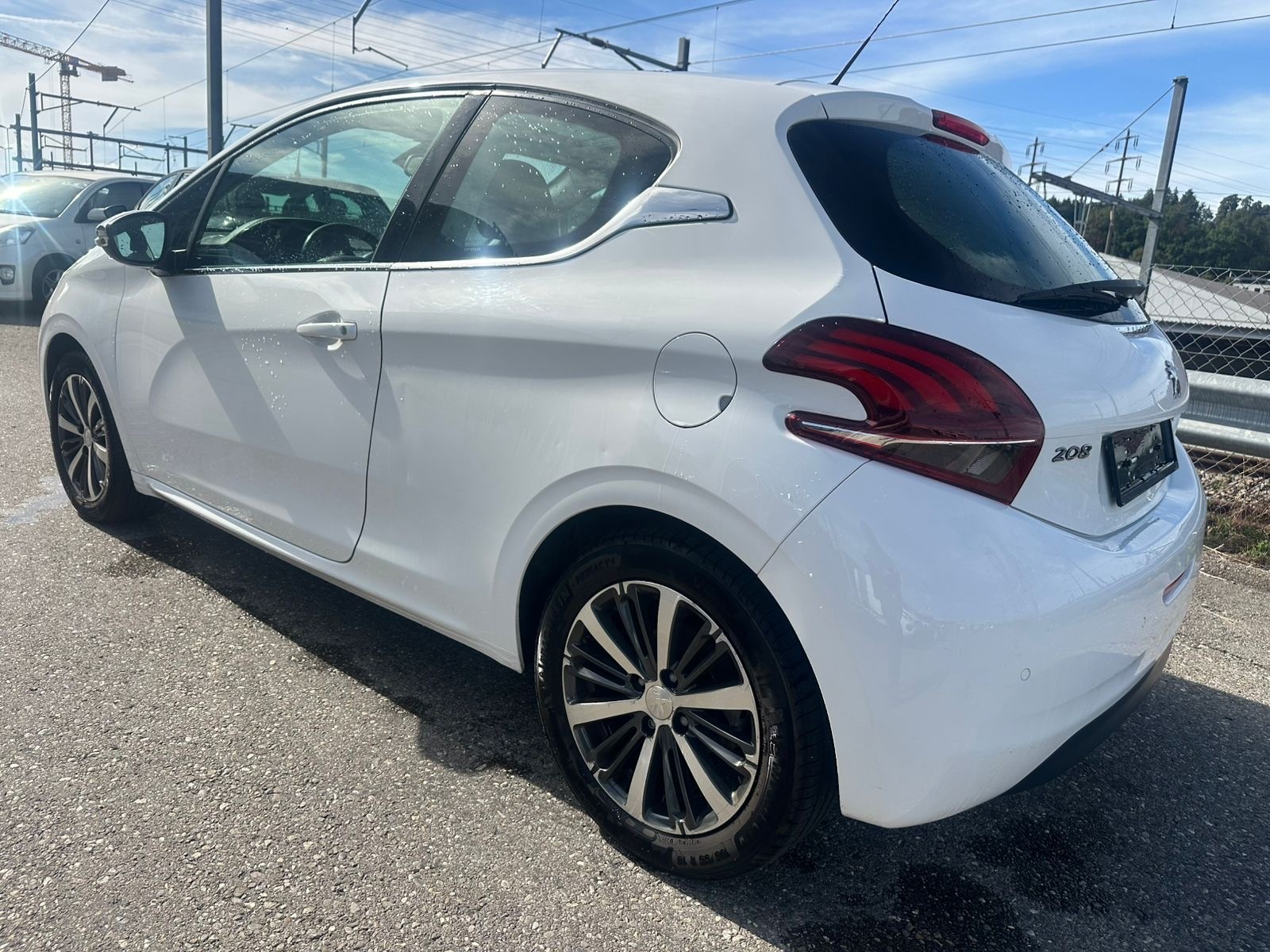 PEUGEOT 208 1.2 PureTech Active-image-2