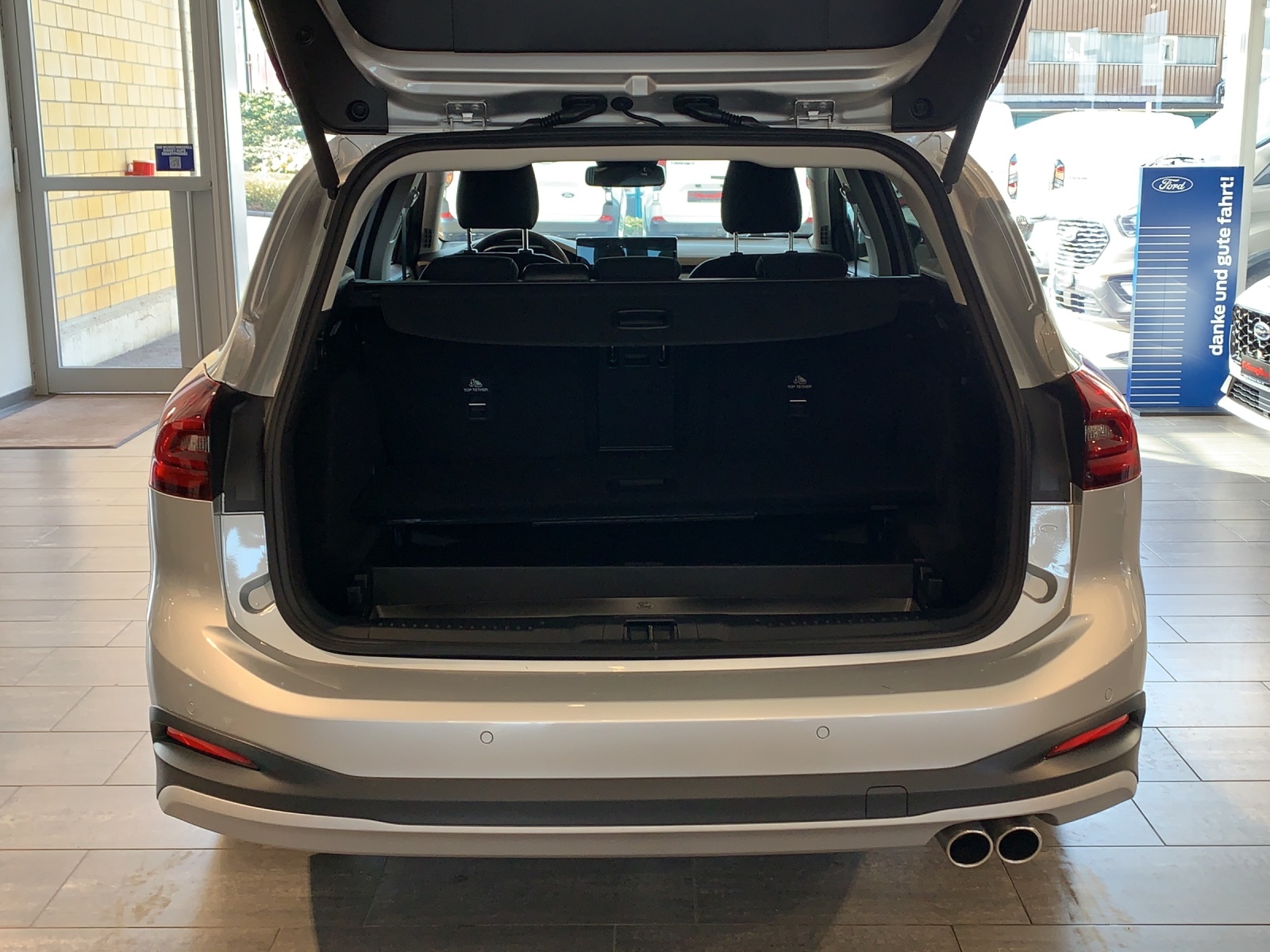FORD Focus SW 1.0i EcoB Hybrid 155 Active X-image-7