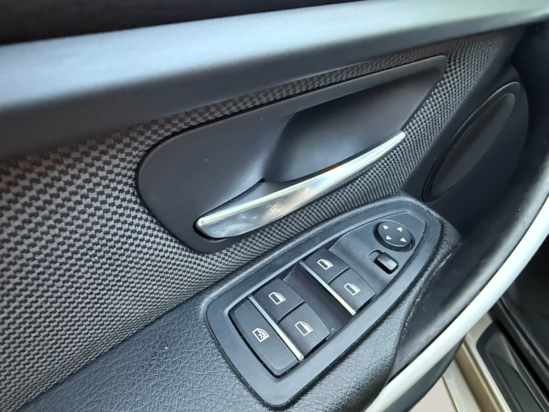 BMW 318d Touring Steptronic-image-10