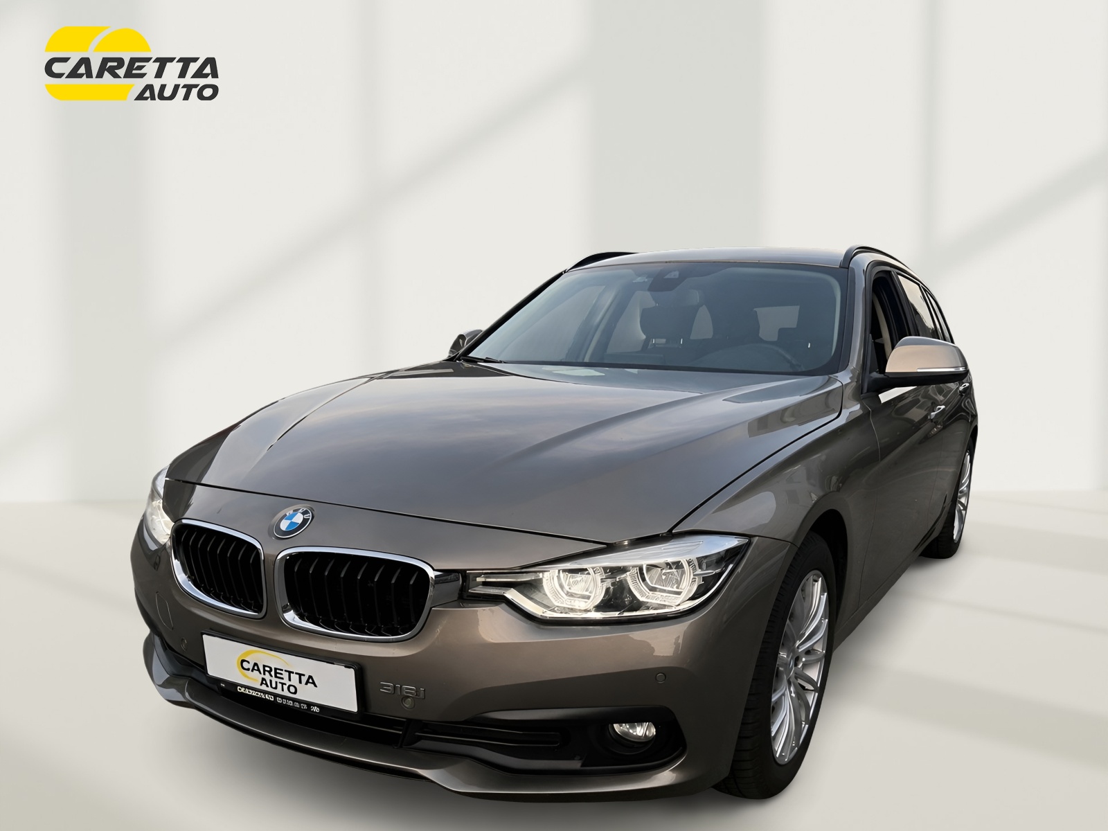 BMW 318d Touring Steptronic-showroom-element-2