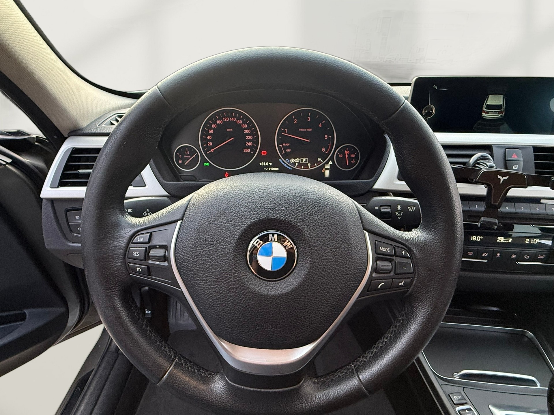 BMW 318d Touring Steptronic-image-13