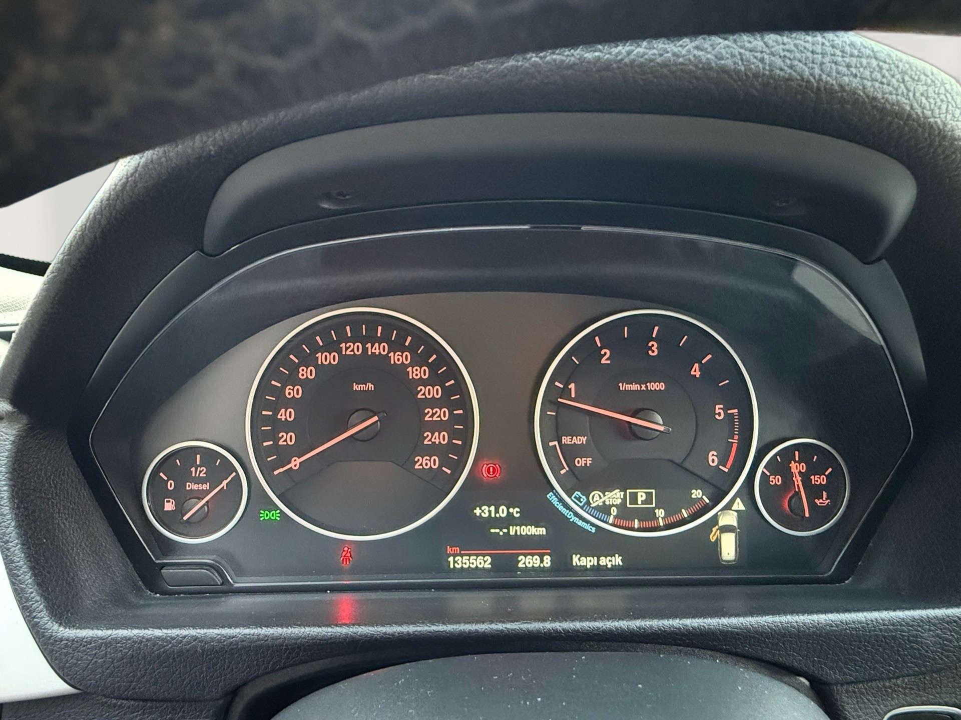 BMW 318d Touring Steptronic-image-12