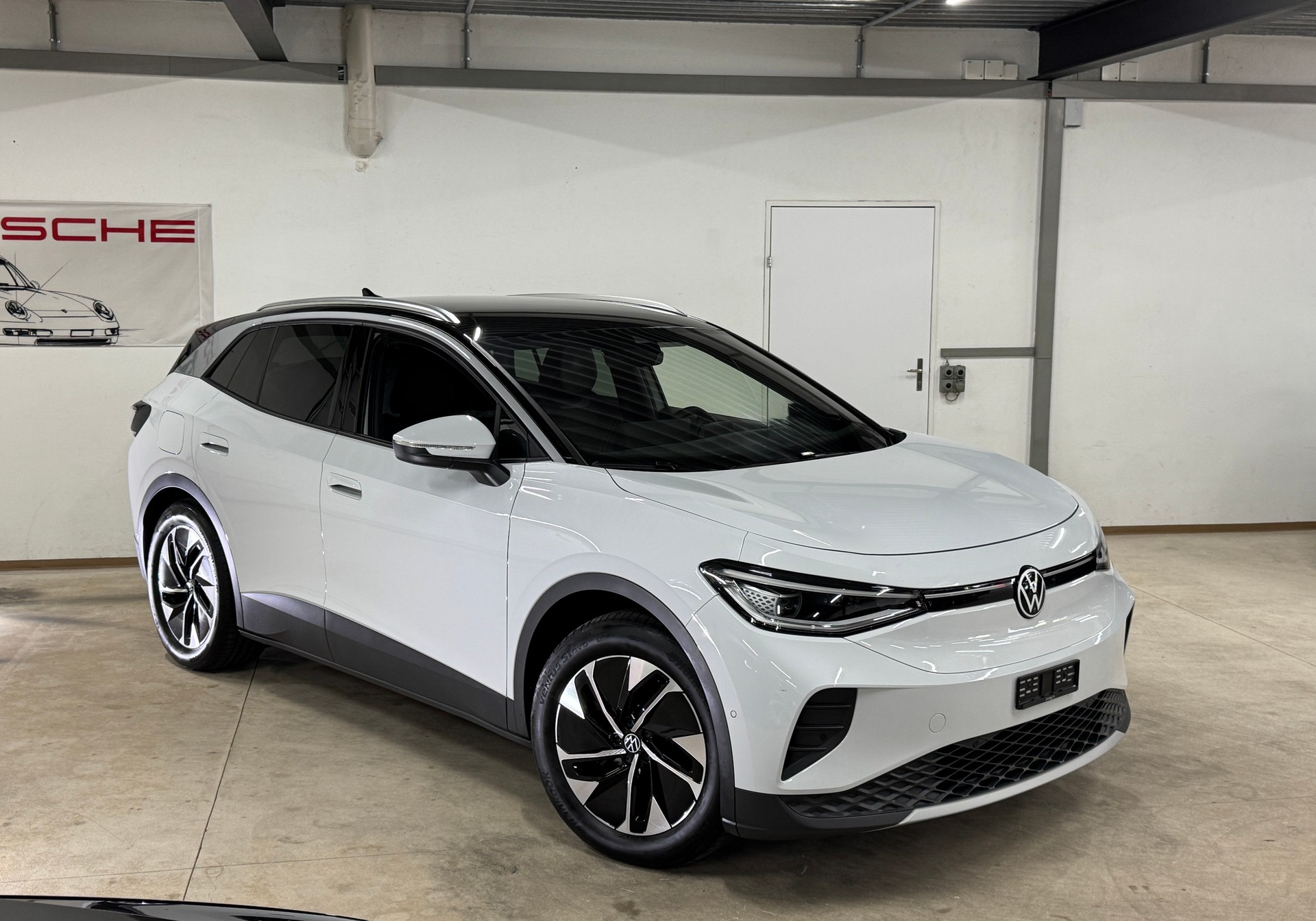 VW ID.4 Pro United 77 kWh 4 Motion / 286 PS / Modell 2025-showroom-element-2