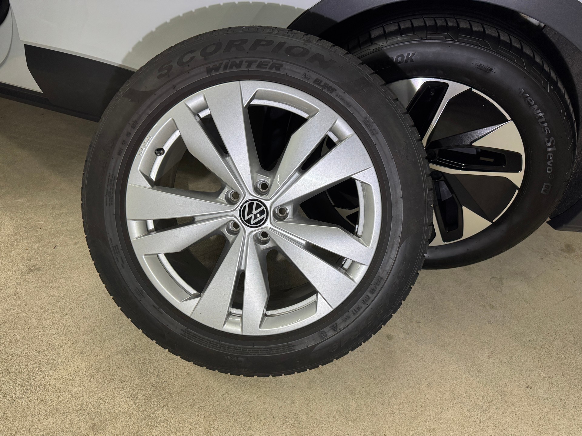 VW ID.4 Pro United 77 kWh 4 Motion / 286 PS / Modell 2025-image-7