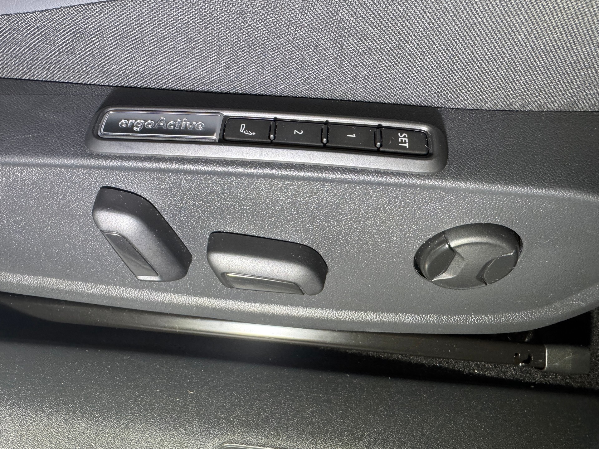 VW ID.4 Pro United 77 kWh 4 Motion / 286 PS / Modell 2025-image-8