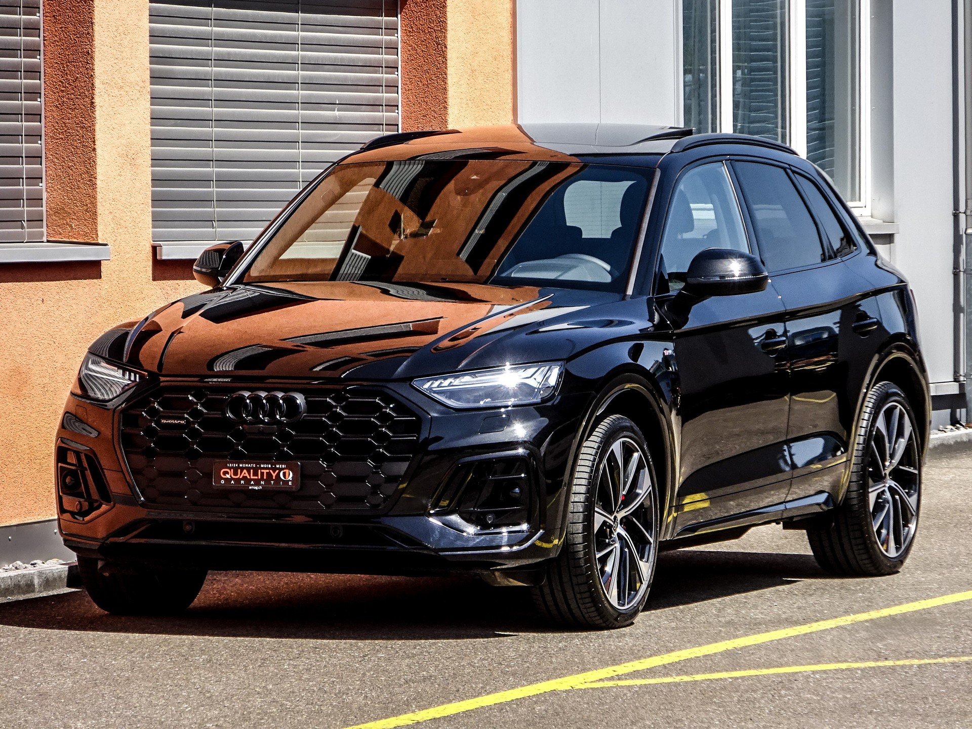 AUDI Q5 40 TDI Black Edition quattro S-tronic // CH-Fahrzeug // Herstellergarantie bis 01.2029 // Top Fahrzeug...-image-4