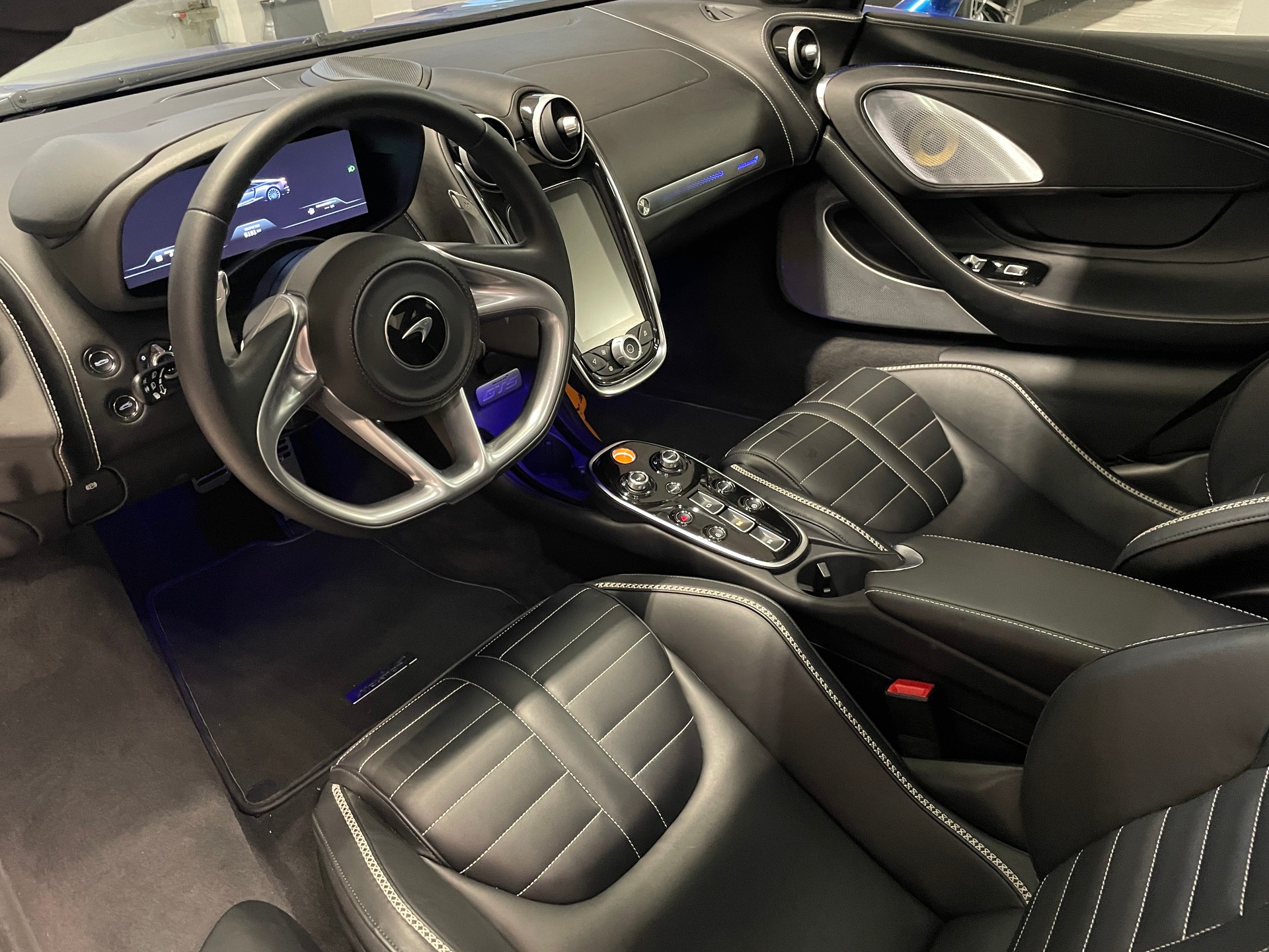 McLAREN GTS-image-11