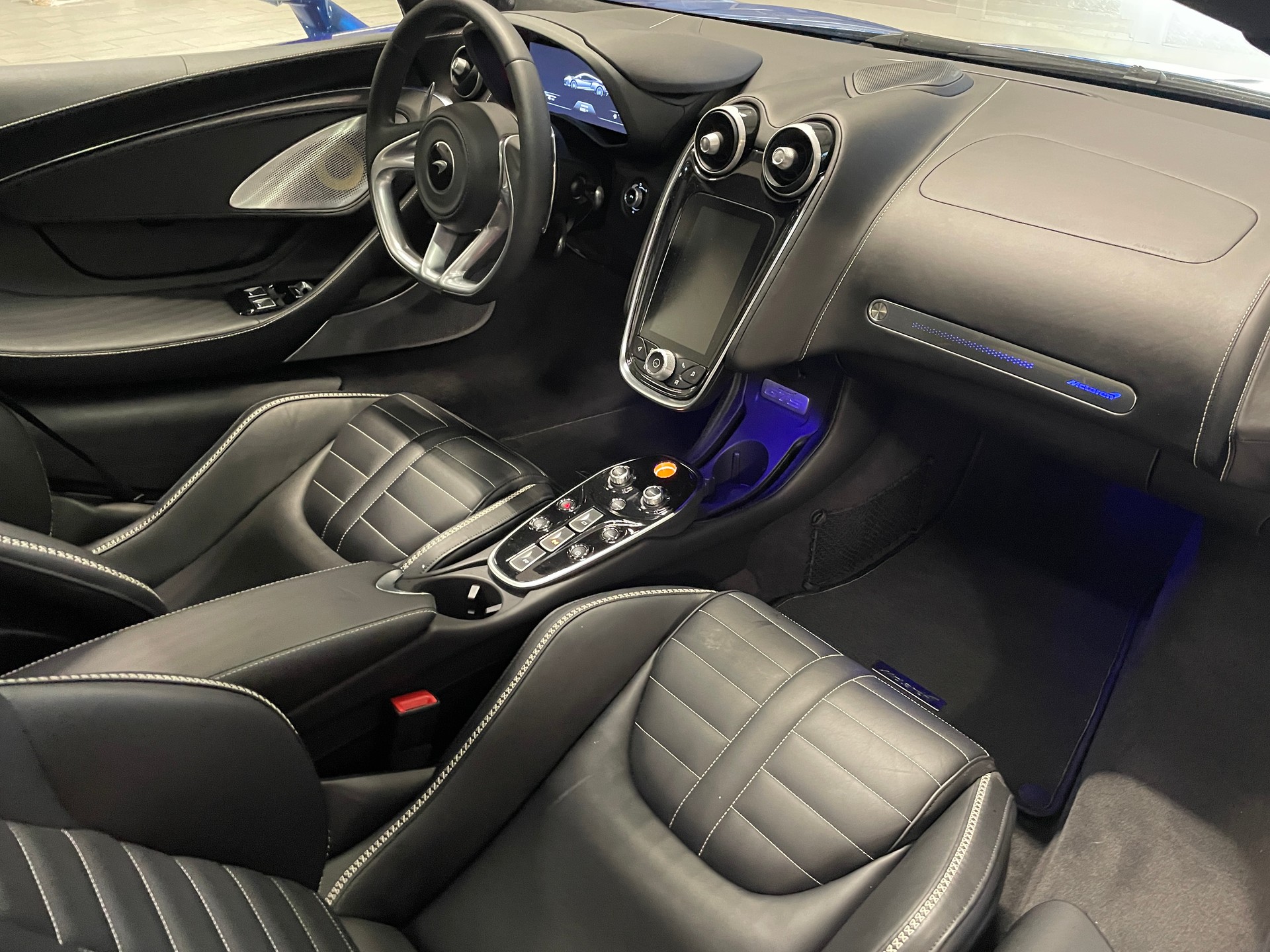 McLAREN GTS-image-21