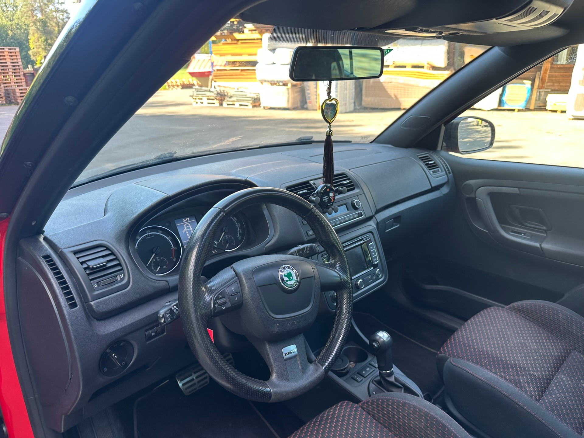 SKODA Fabia 1.4 TSI RS DSG-image-5