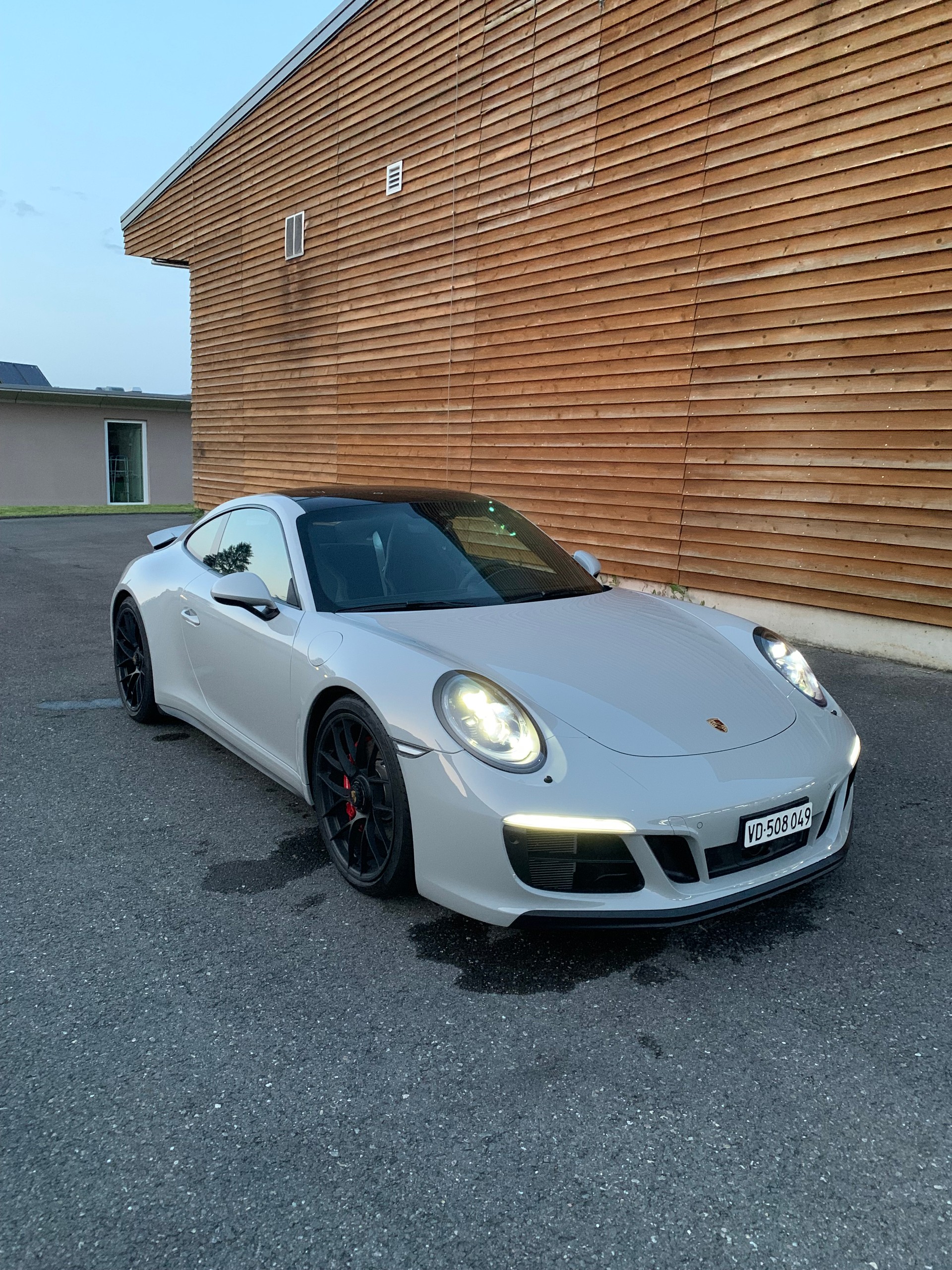 PORSCHE 3.0 Carrera 4 GTS PDK-image-4