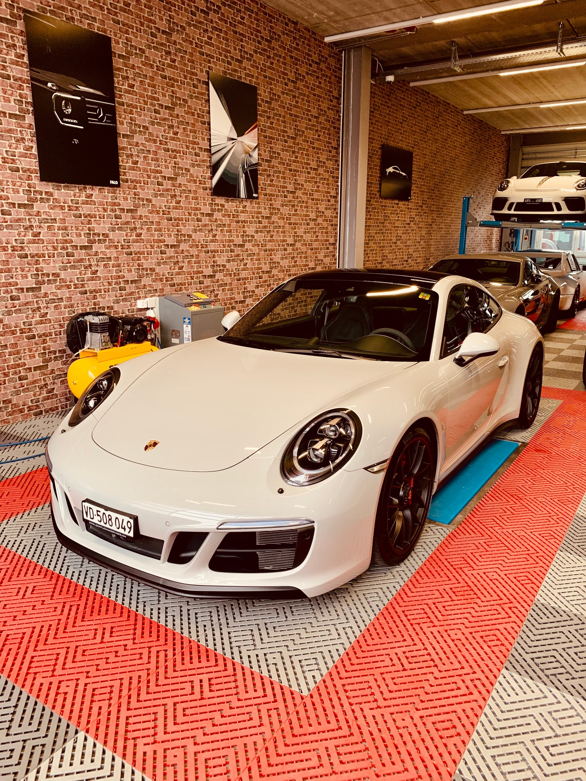 PORSCHE 3.0 Carrera 4 GTS PDK-image-0